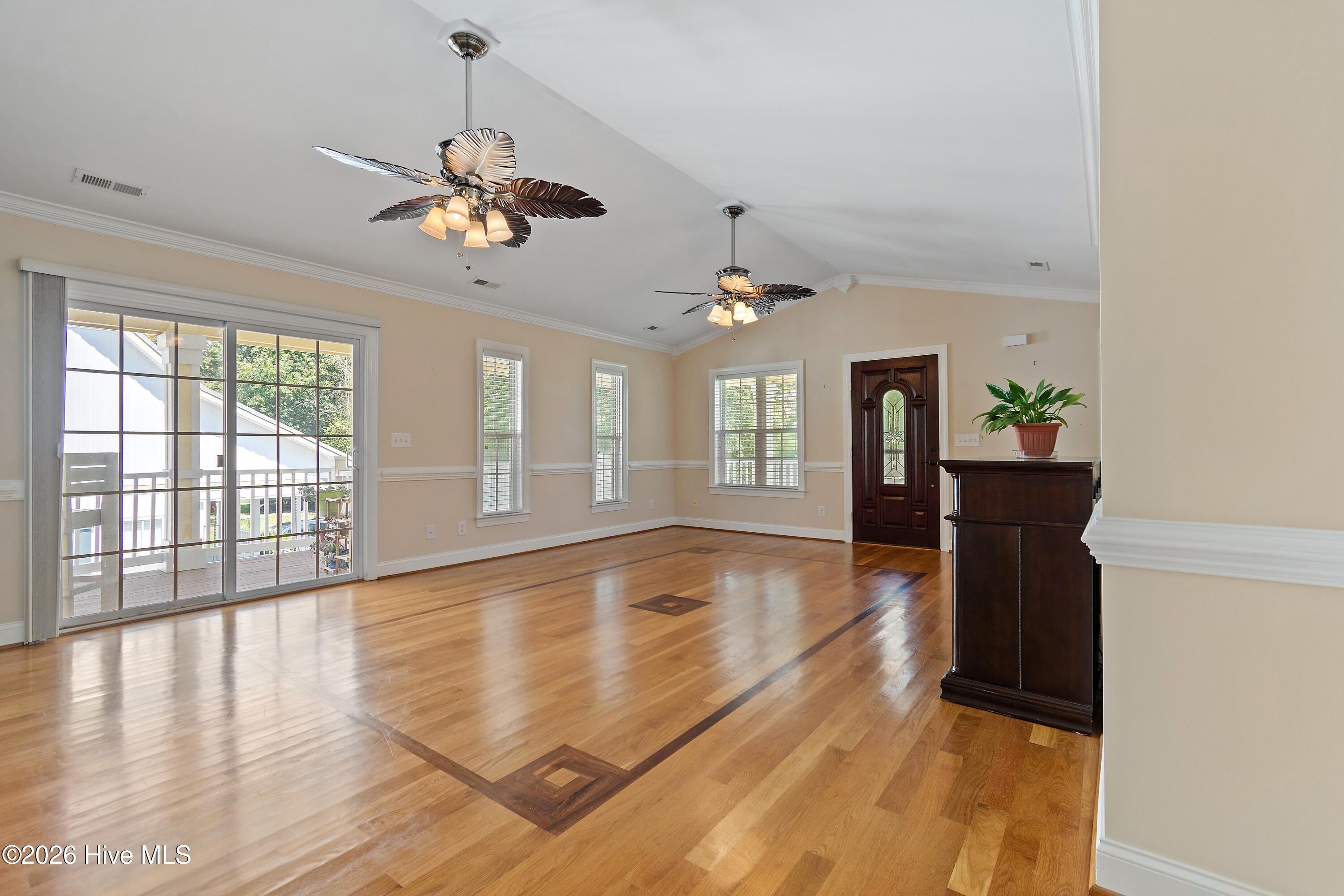 329 Ne 59th Street Property Photo 16