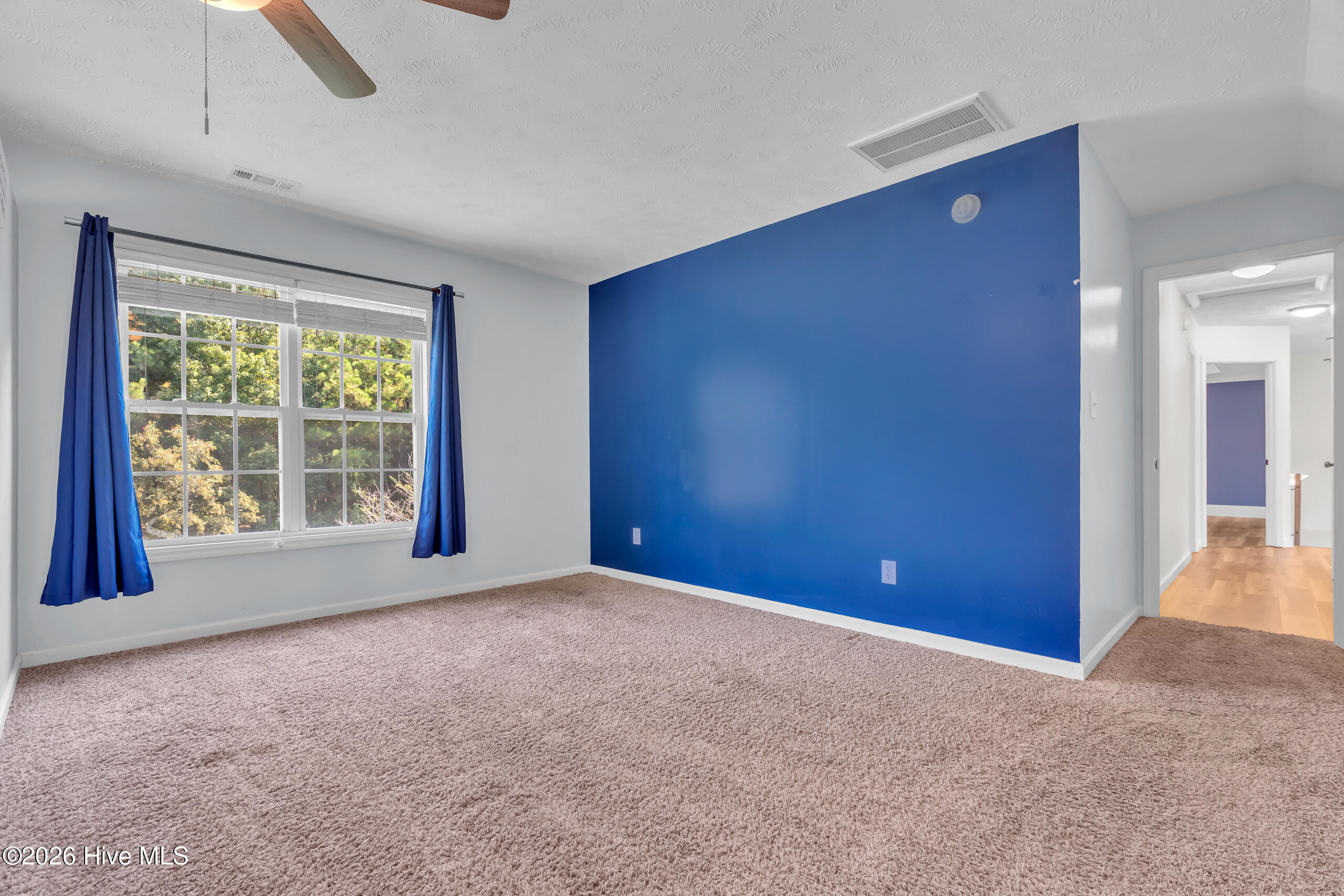 305 E Regent Court Property Photo 48