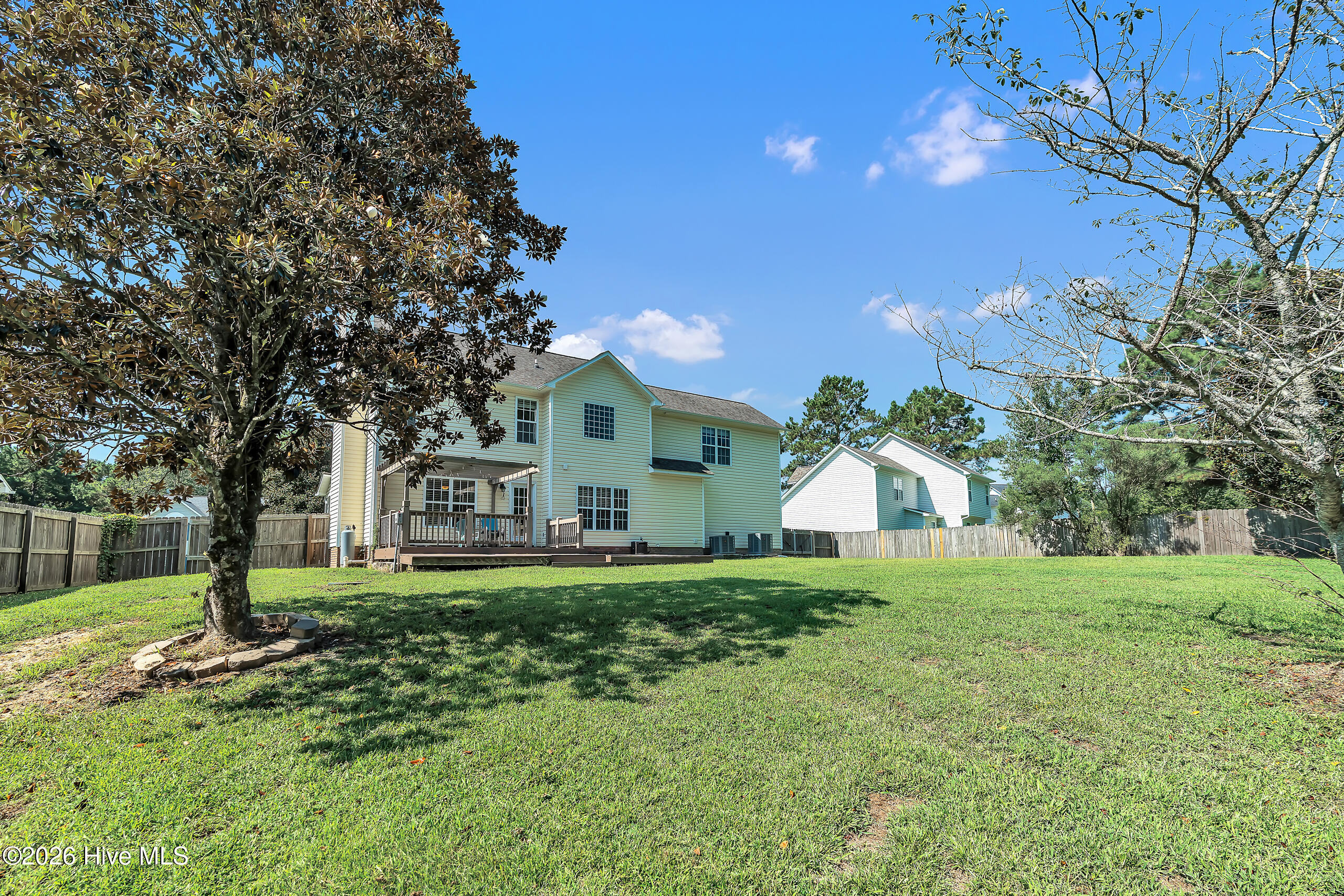 305 E Regent Court Property Photo 63