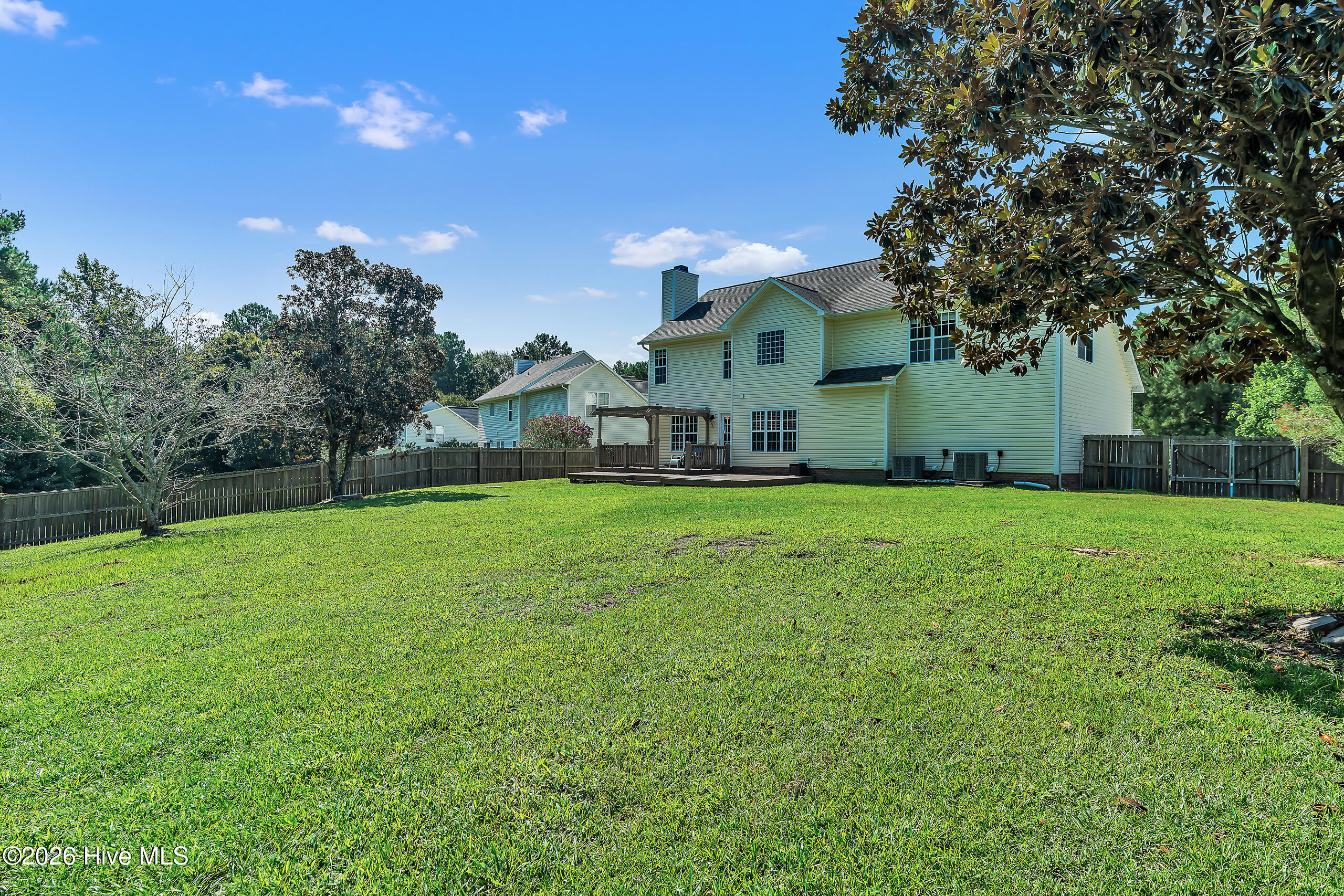 305 E Regent Court Property Photo 64