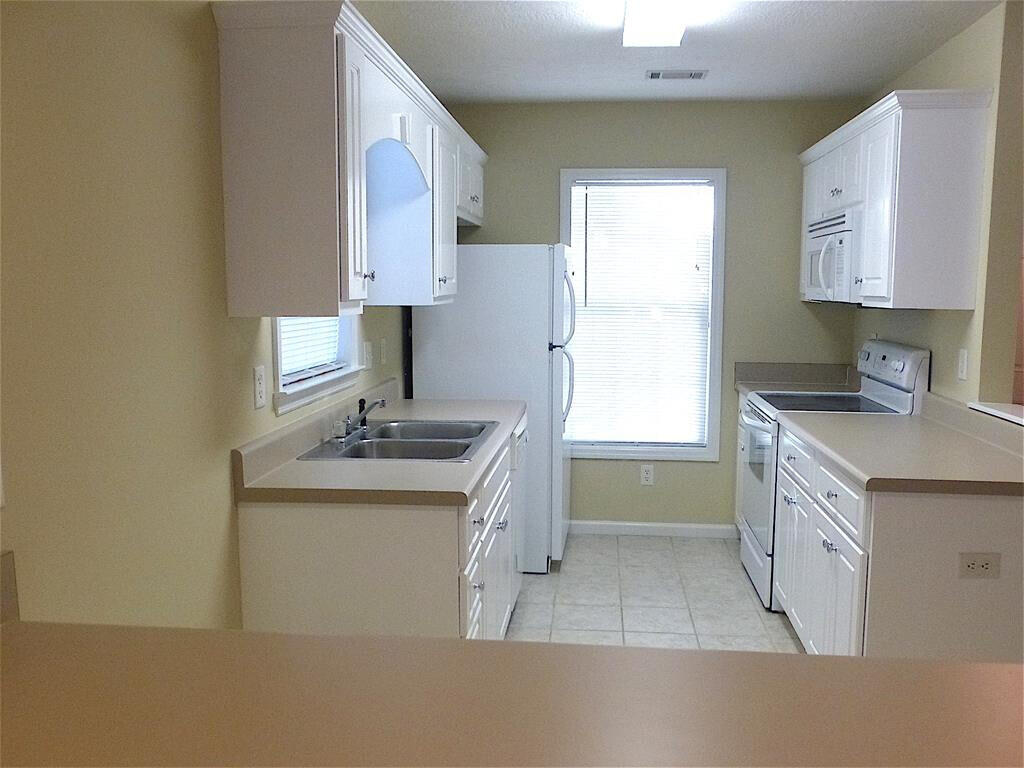 7024 E Reagan Circle E Property Photo 3