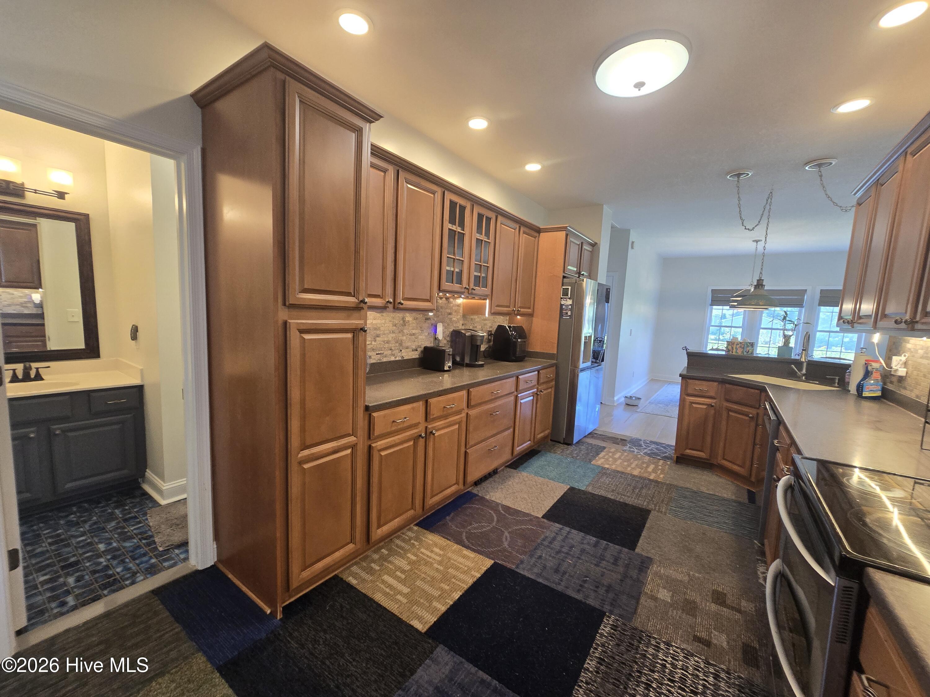 151 Mariners Way Property Photo 6