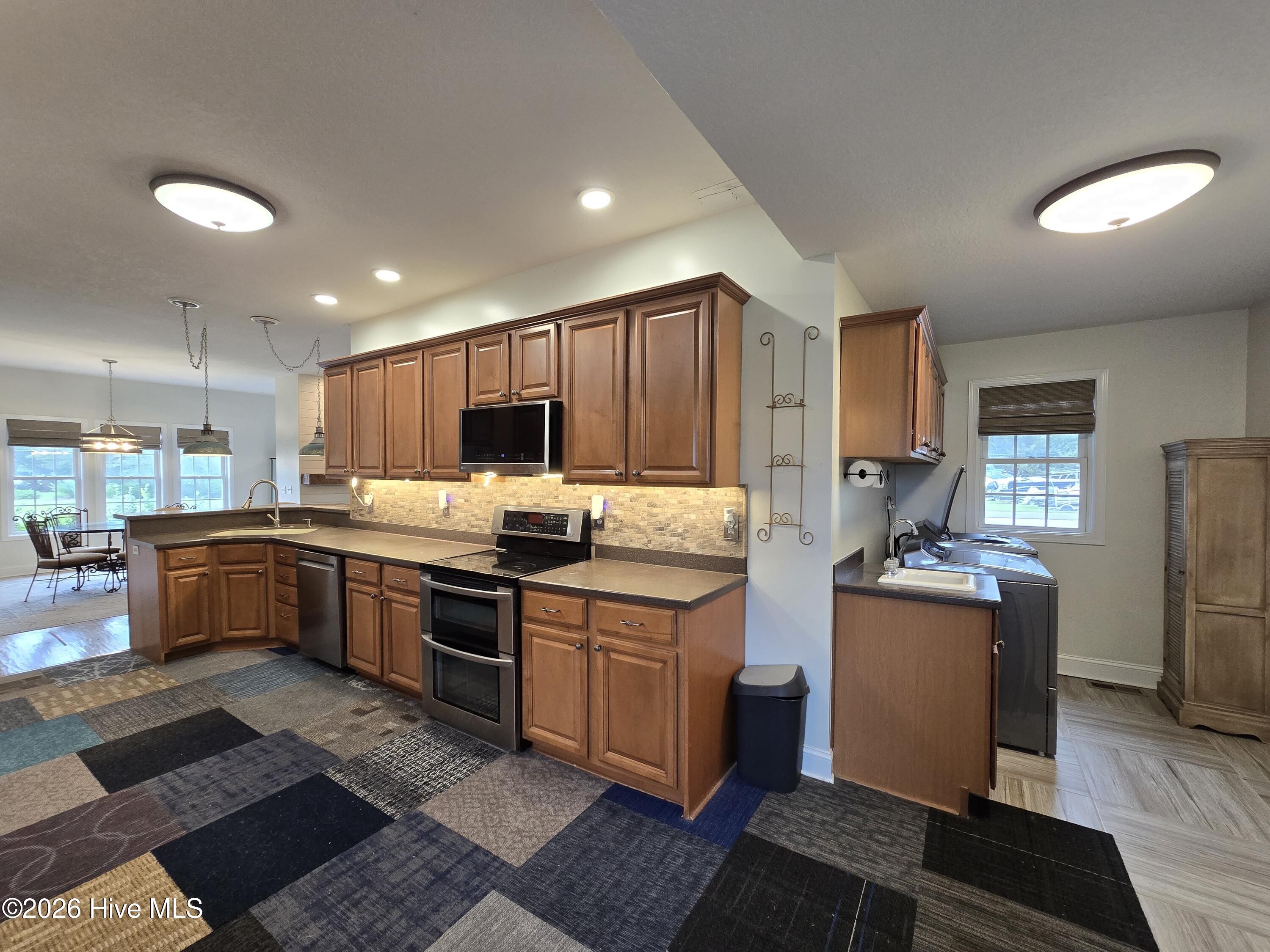 151 Mariners Way Property Photo 7