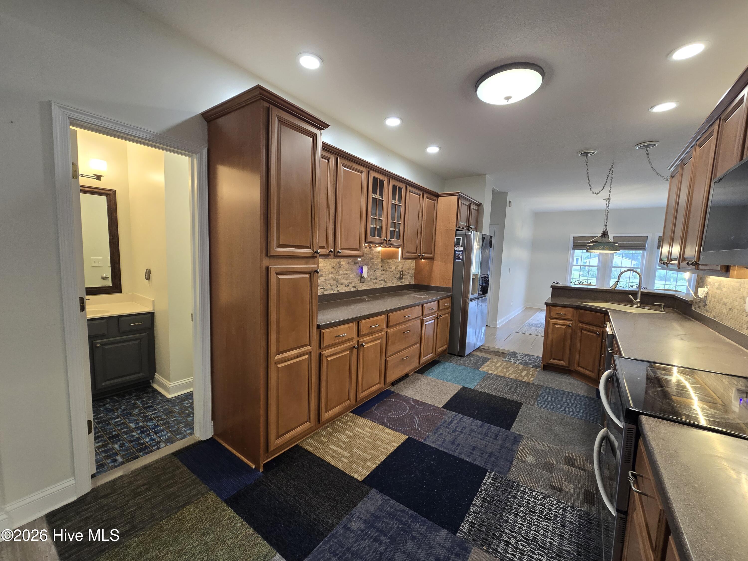151 Mariners Way Property Photo 8