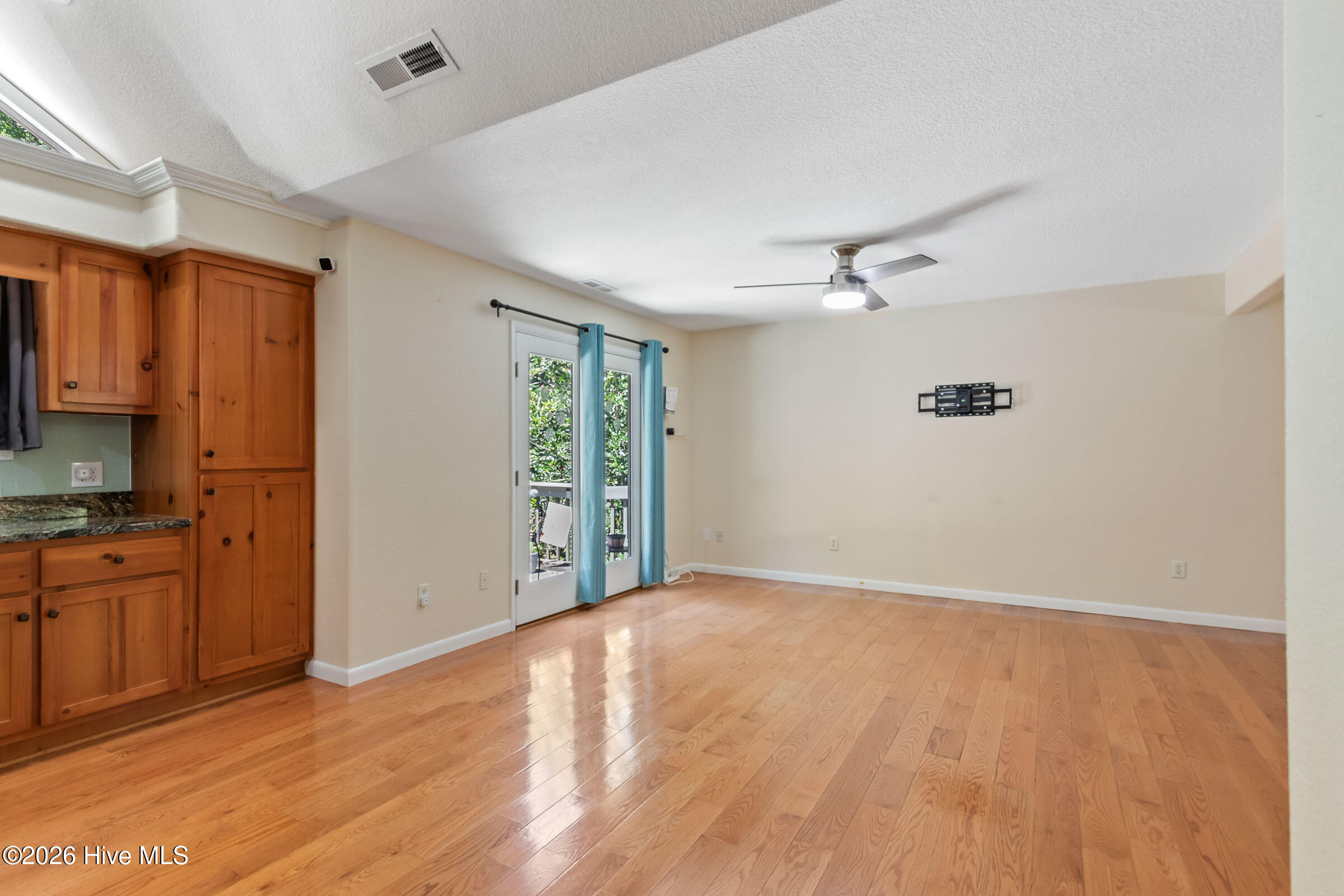 11 Turkey Trail Property Photo 6