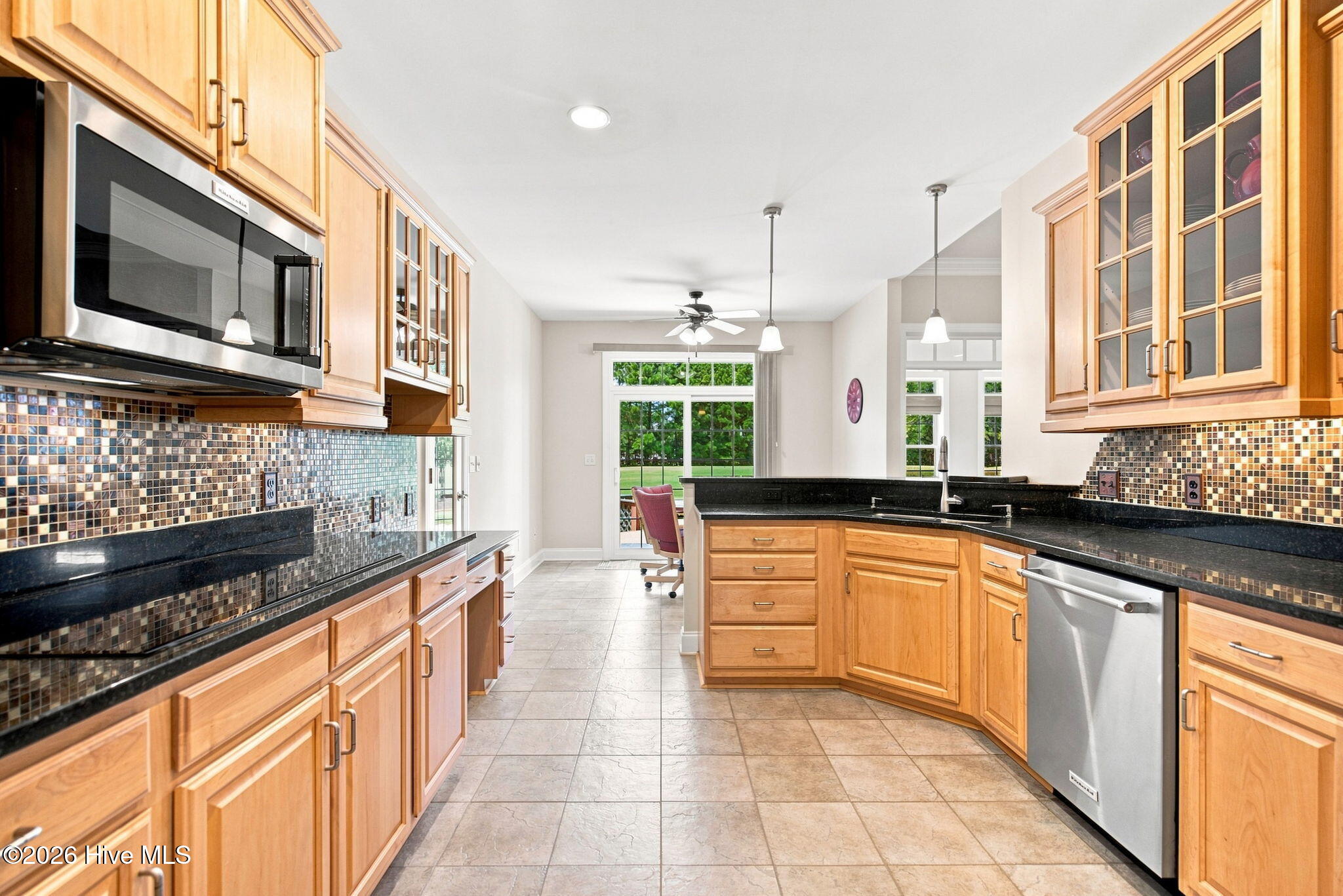 1009 West Cove Loop Property Photo 13