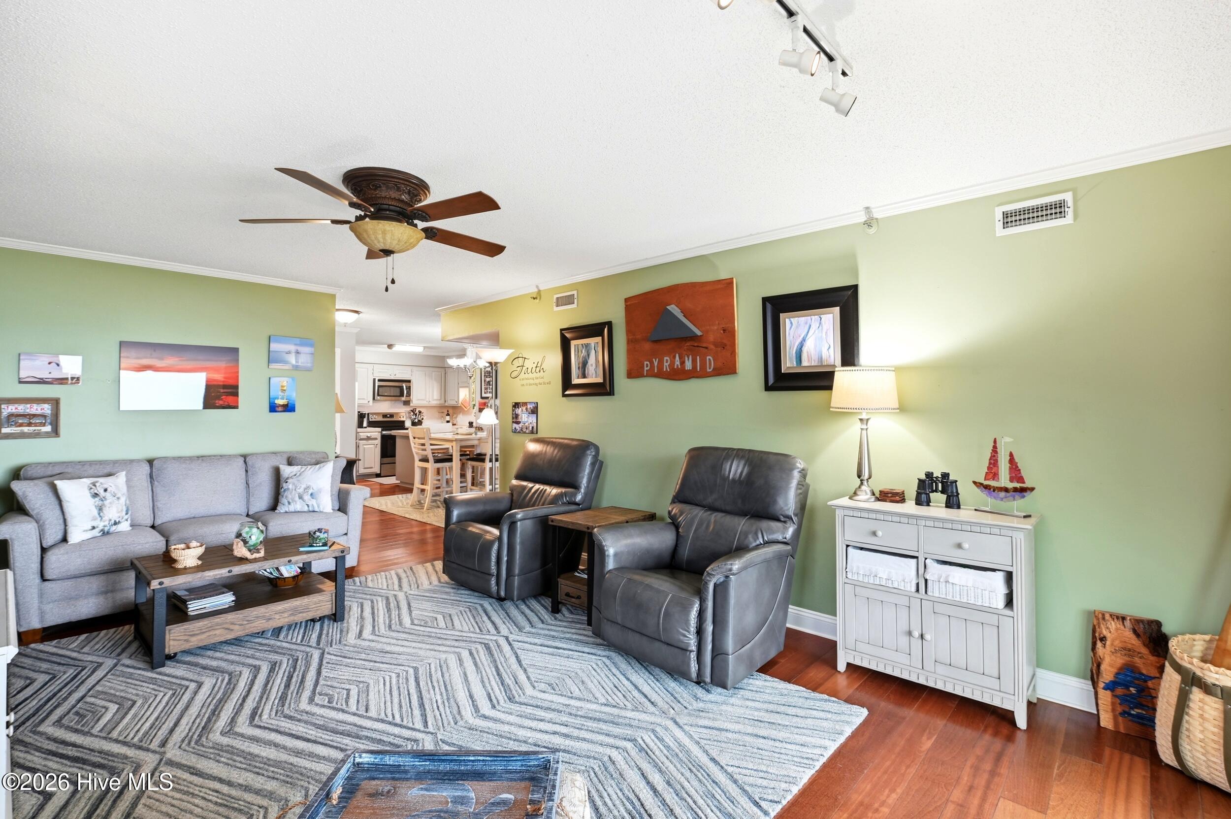 1896 New River Inlet Road 1204 Property Photo 9