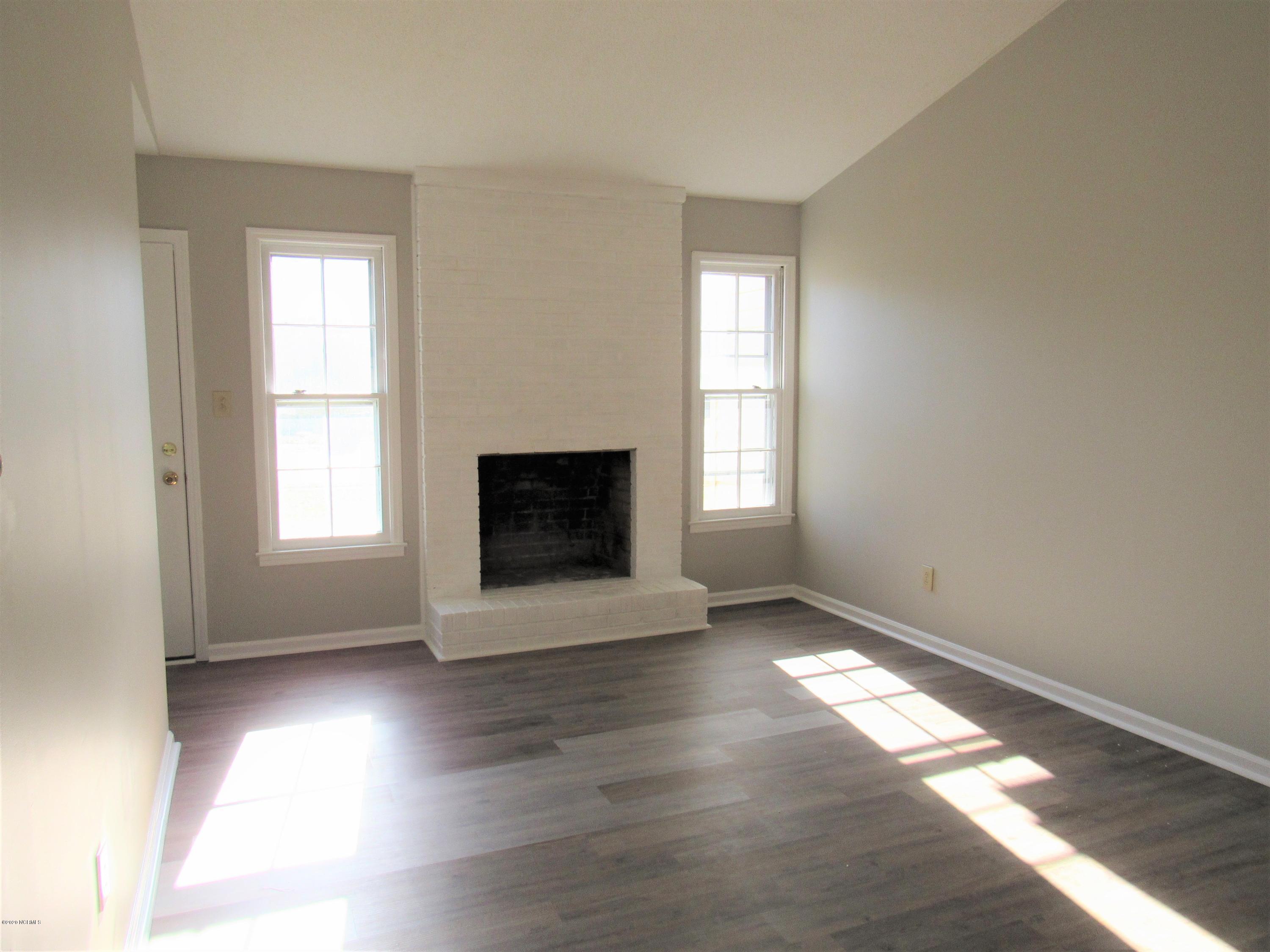 325 W Frances Street Property Photo 2