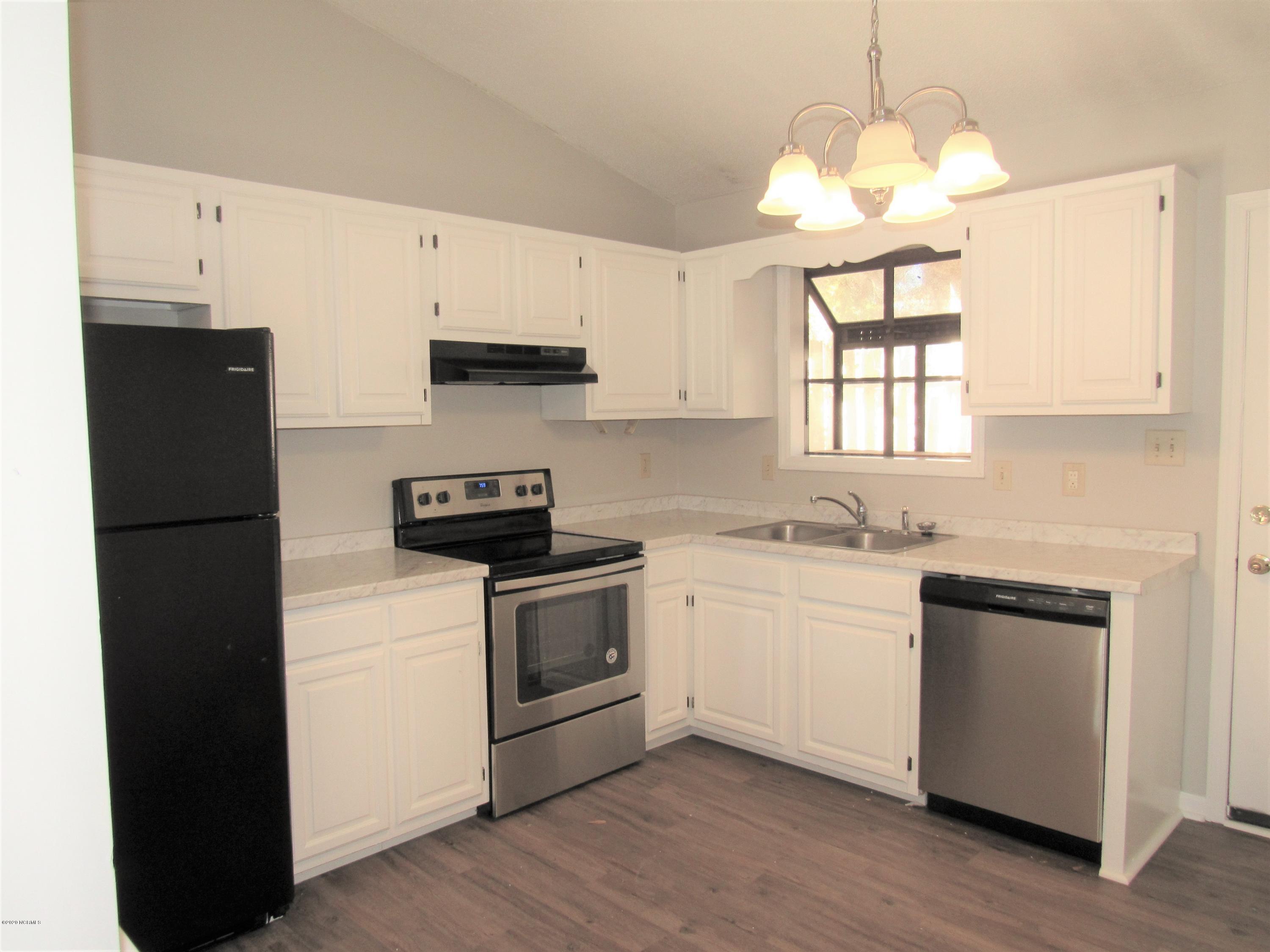 325 W Frances Street Property Photo 4