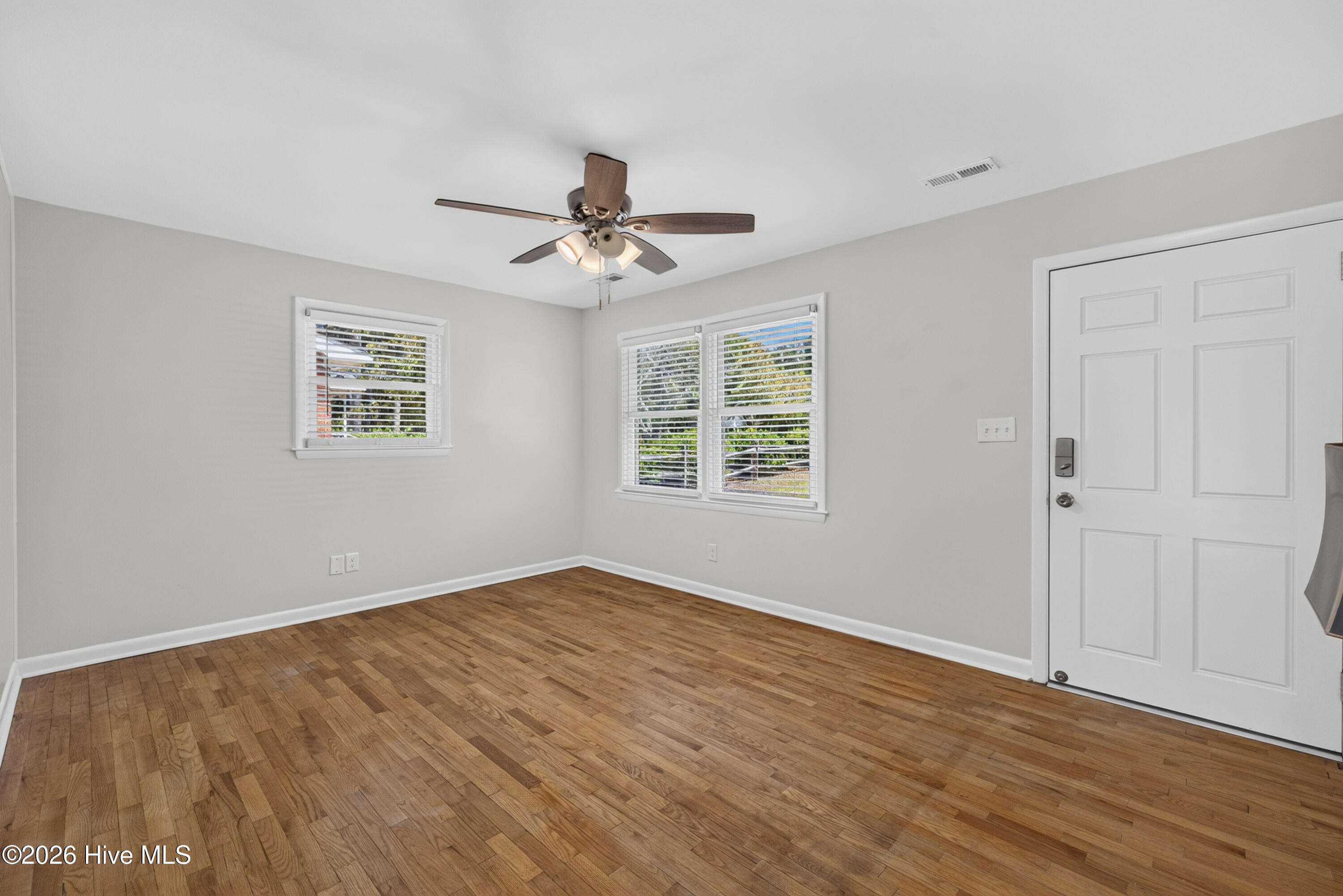 705 Holbrooke Avenue Property Photo 8