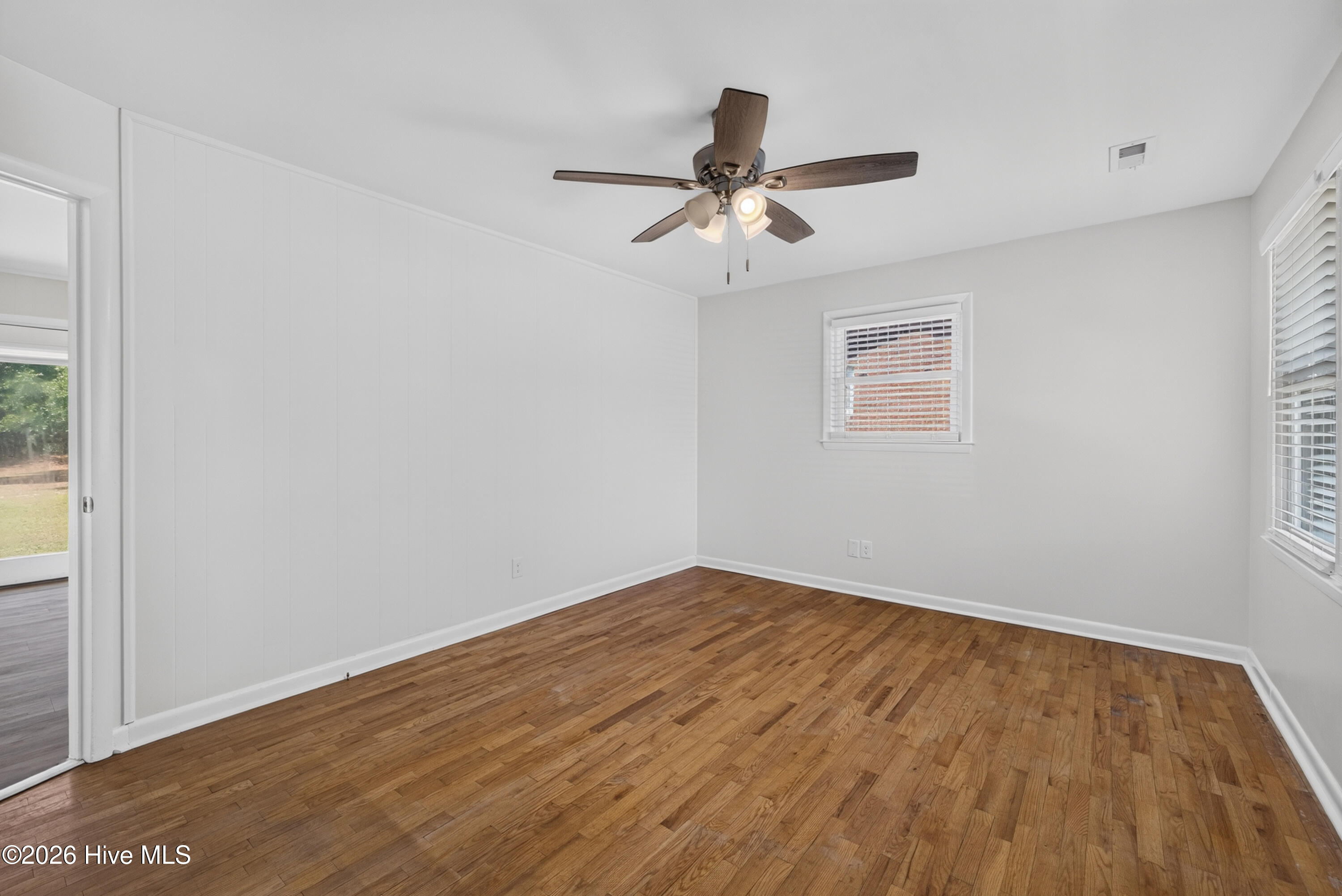 705 Holbrooke Avenue Property Photo 9