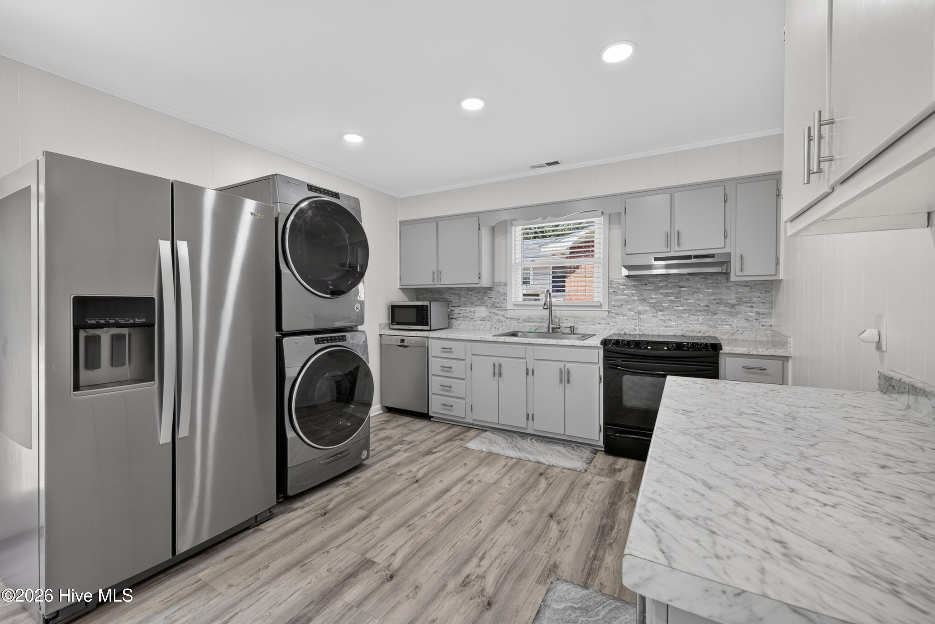 705 Holbrooke Avenue Property Photo 13