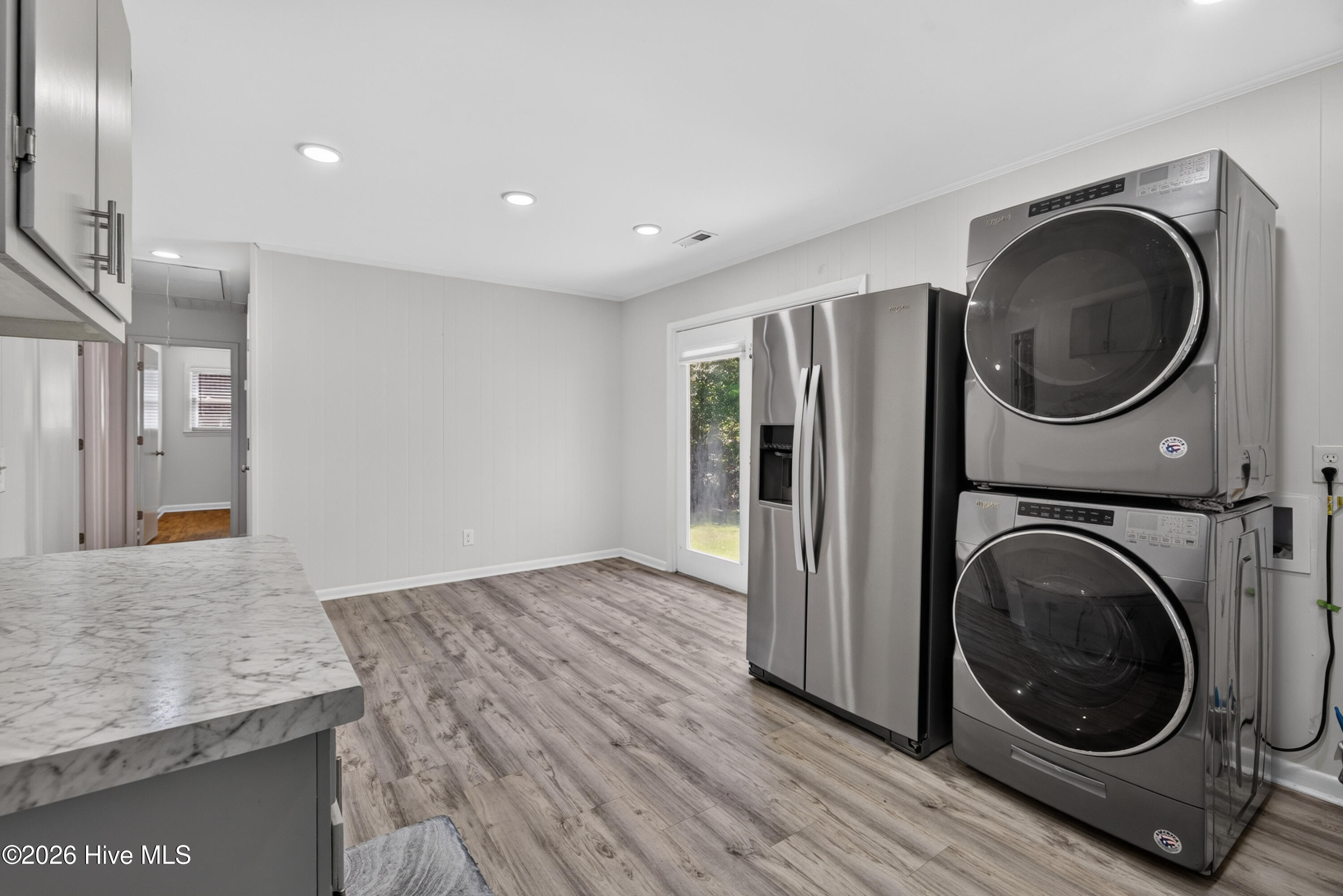 705 Holbrooke Avenue Property Photo 17