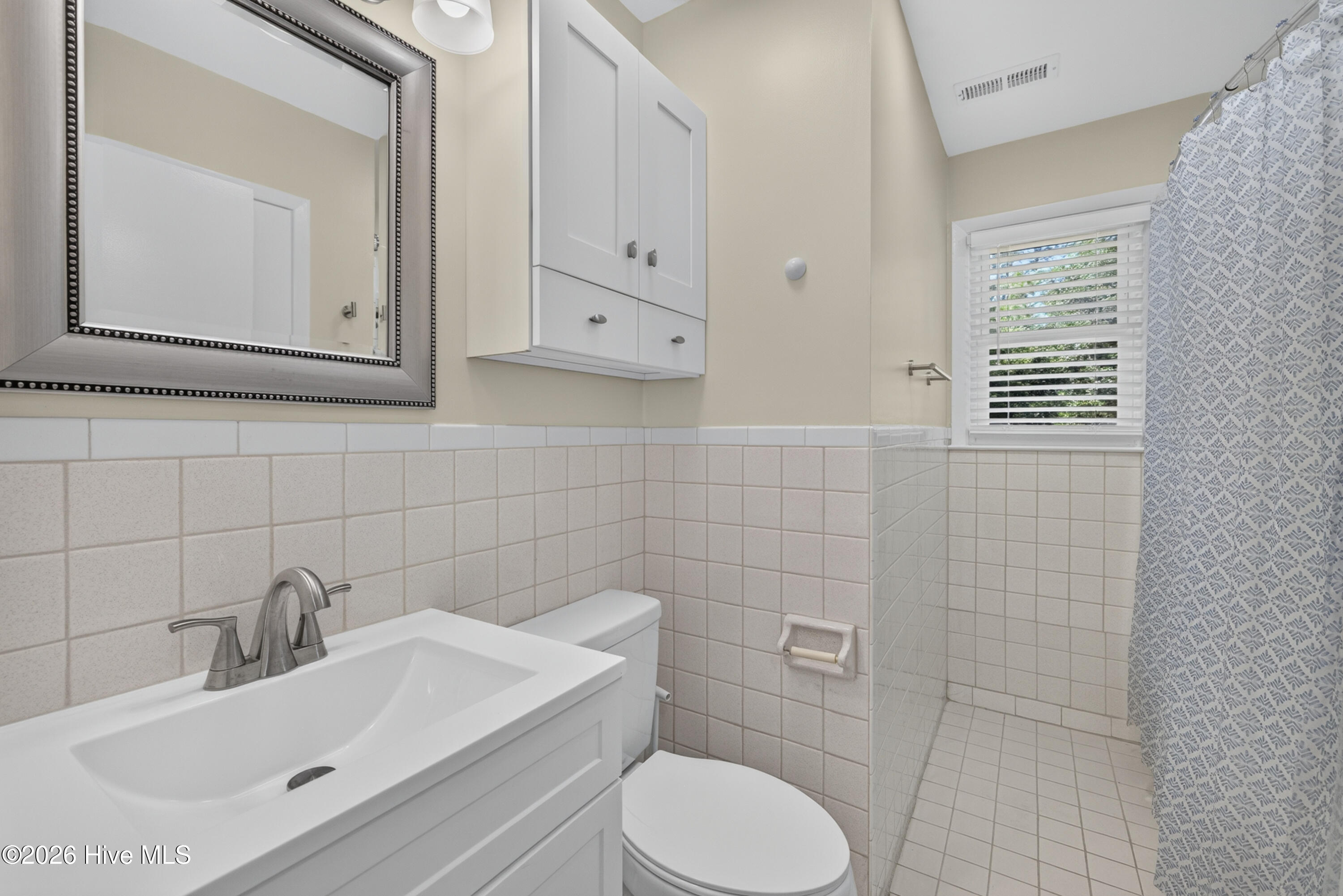 705 Holbrooke Avenue Property Photo 27