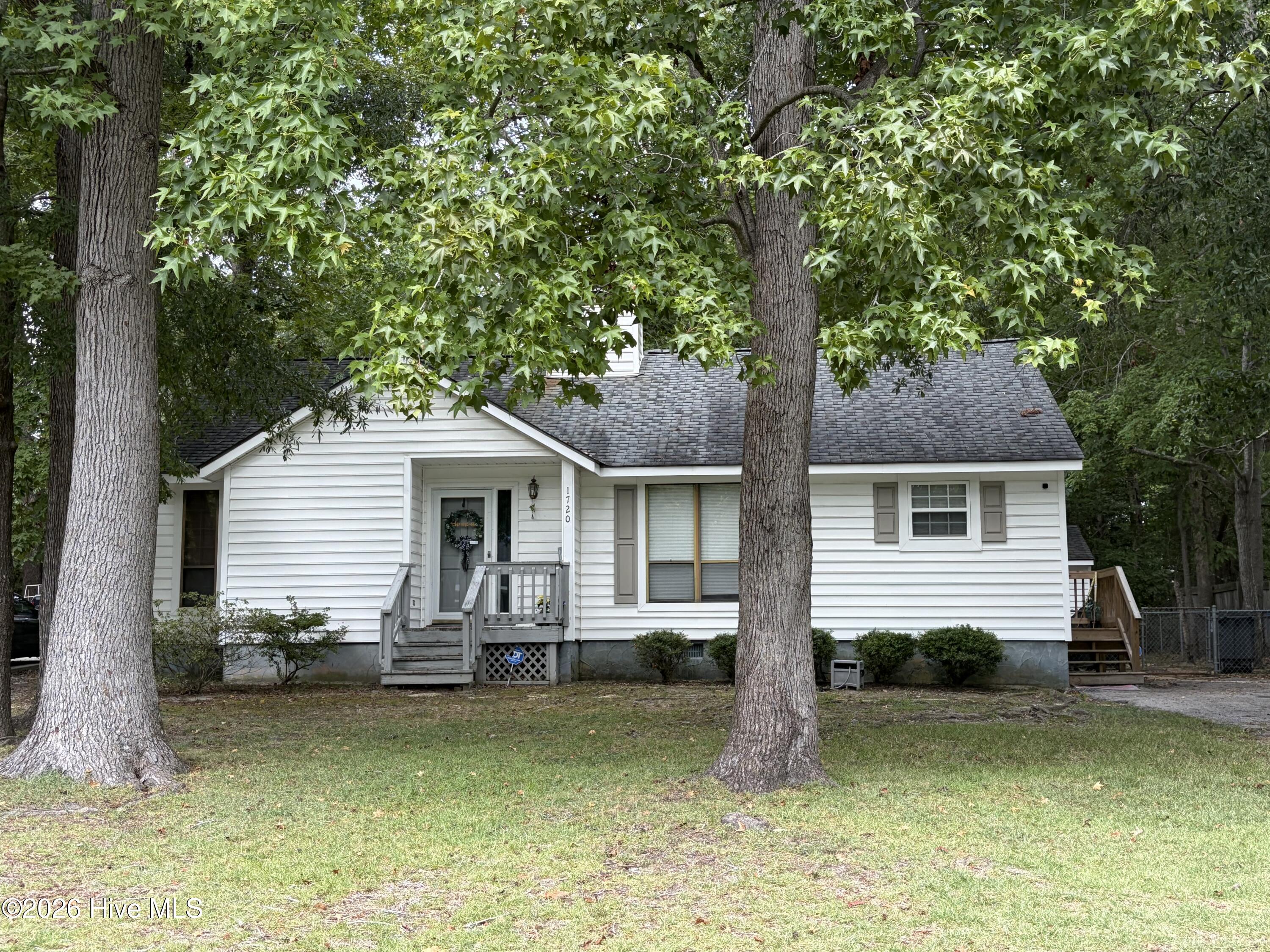 1720 Old Barn Road Property Photo 1