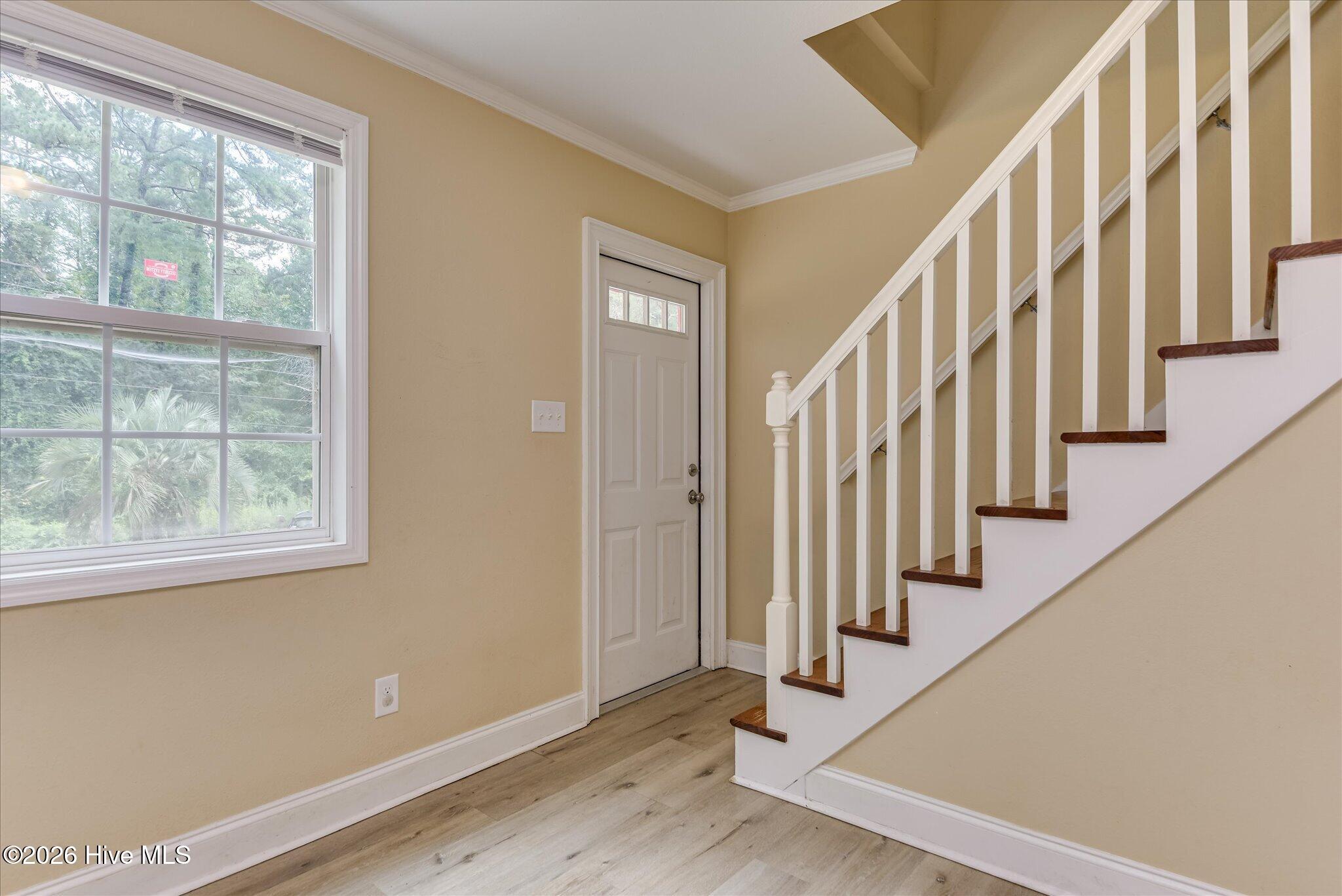 3513 Byron Place Property Photo 4