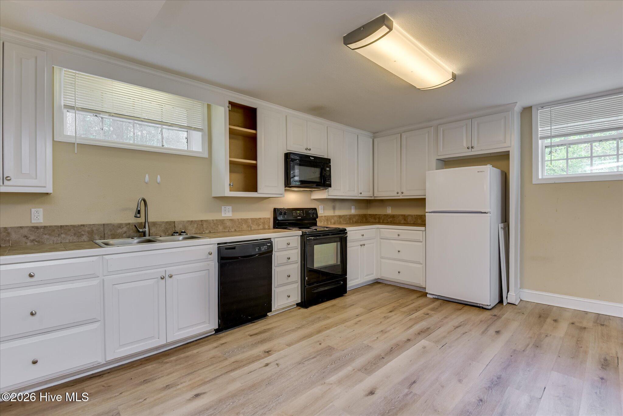 3513 Byron Place Property Photo 11