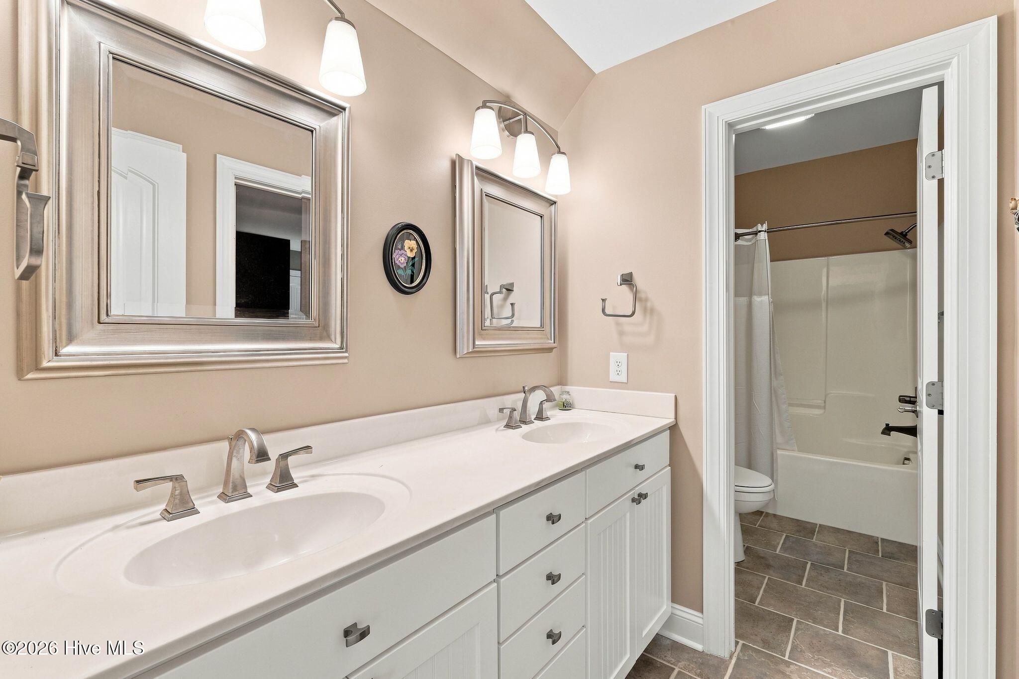 39 Lasswade Drive Property Photo 40