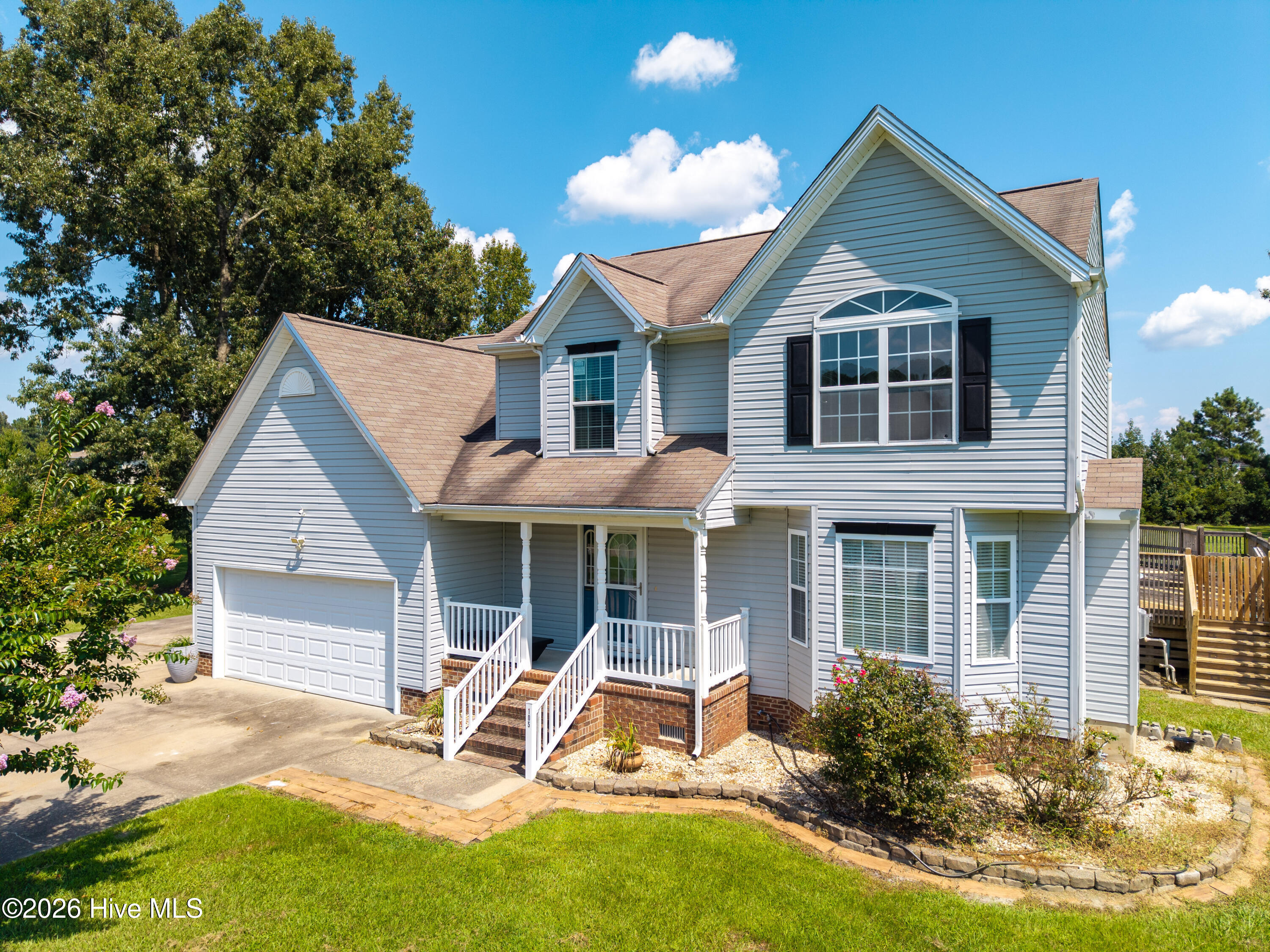 105 Excalibur Court Property Photo 4