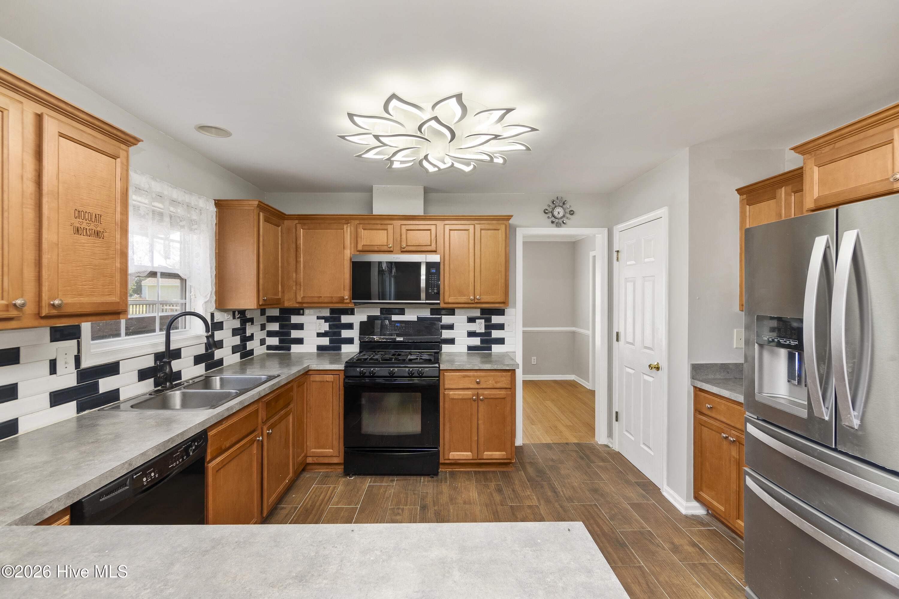 105 Excalibur Court Property Photo 19