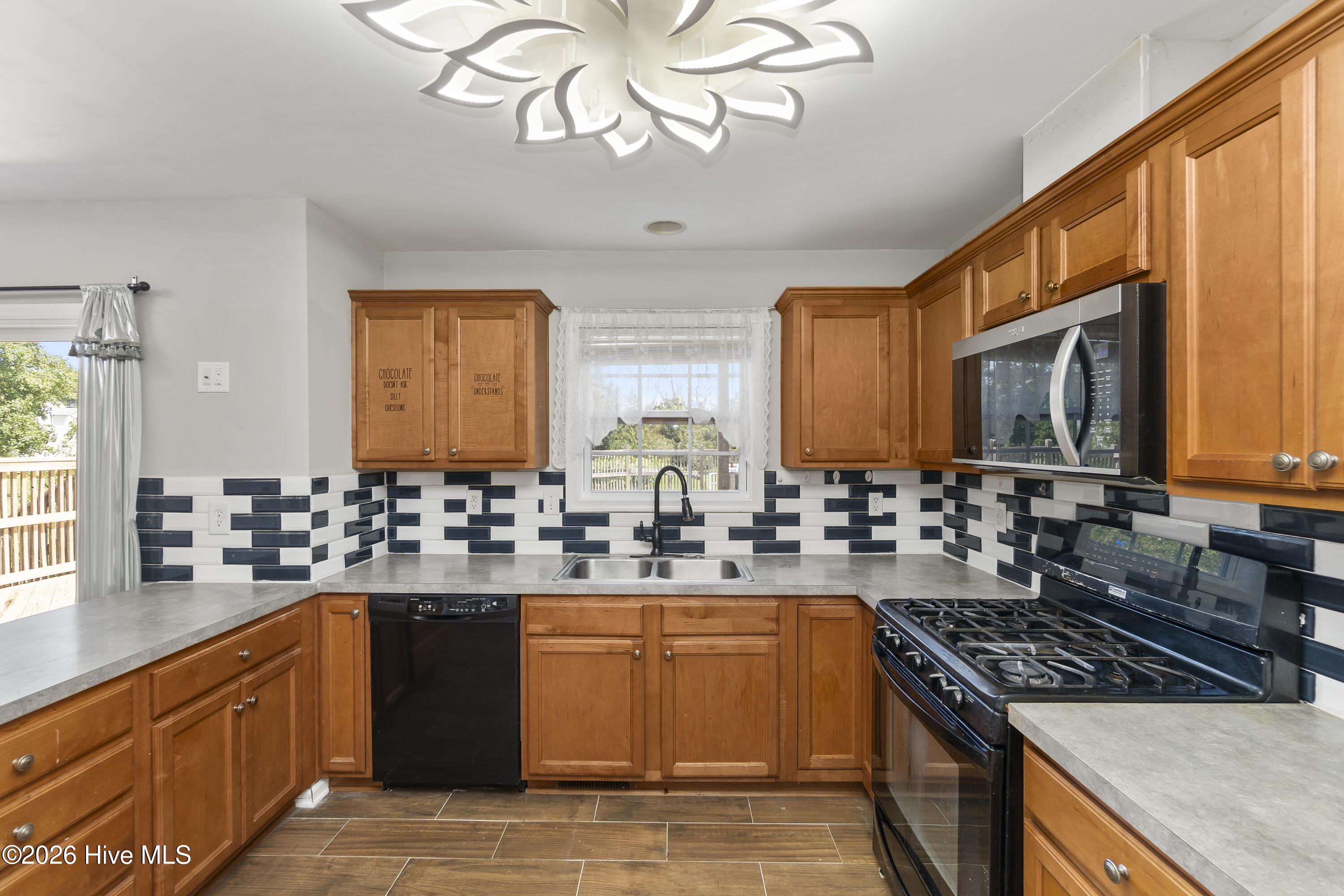 105 Excalibur Court Property Photo 22