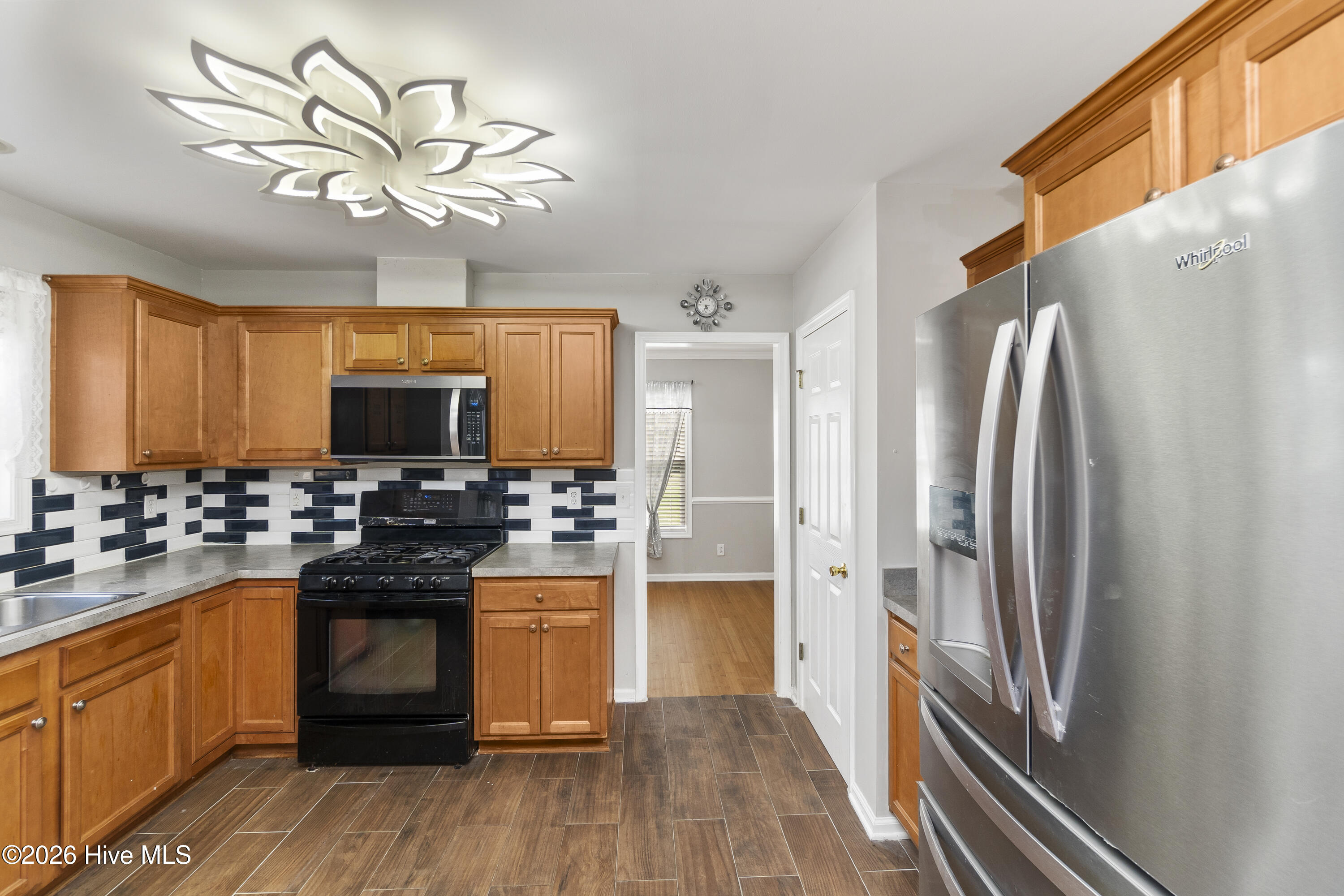 105 Excalibur Court Property Photo 23