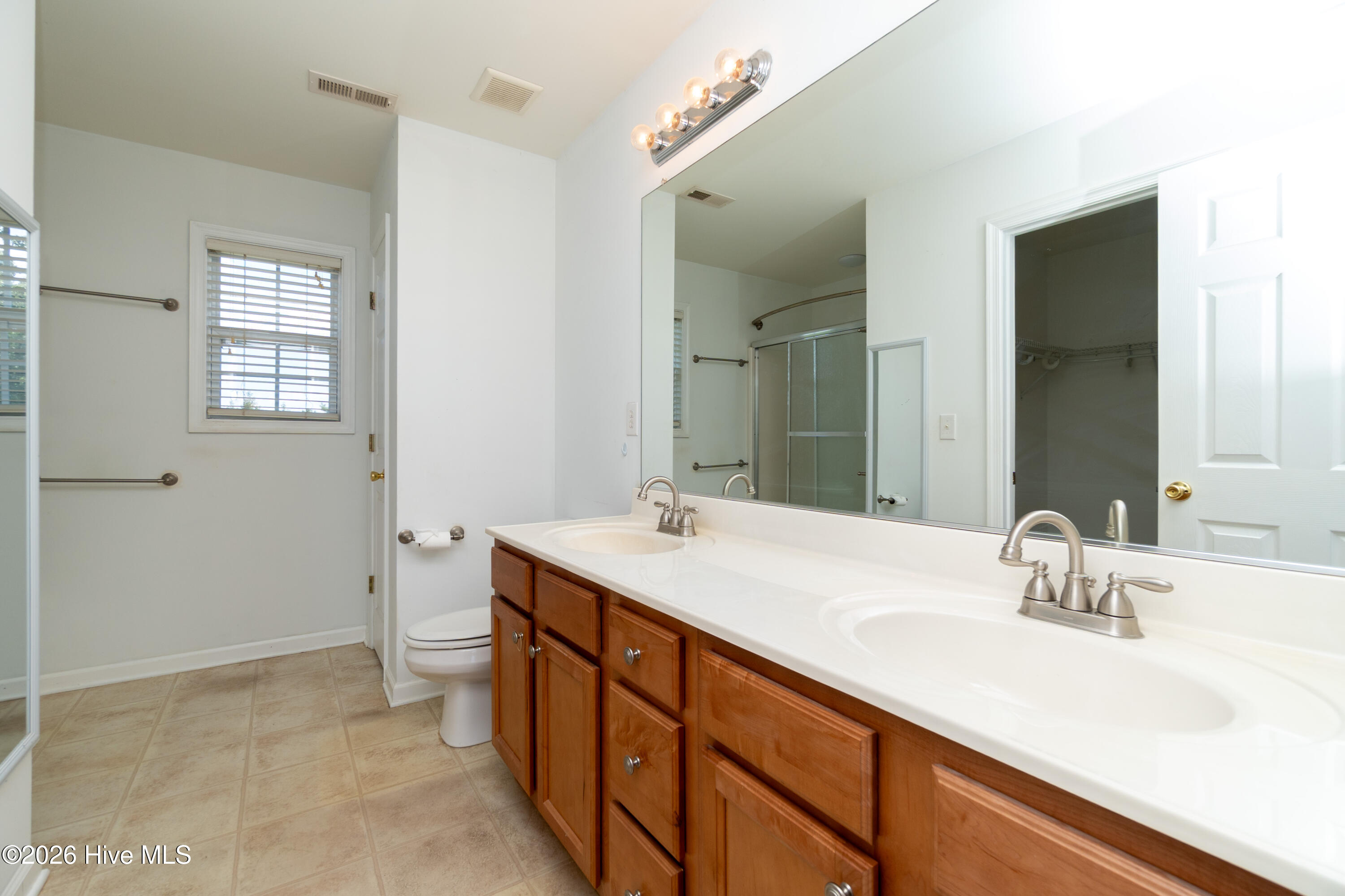 105 Excalibur Court Property Photo 32
