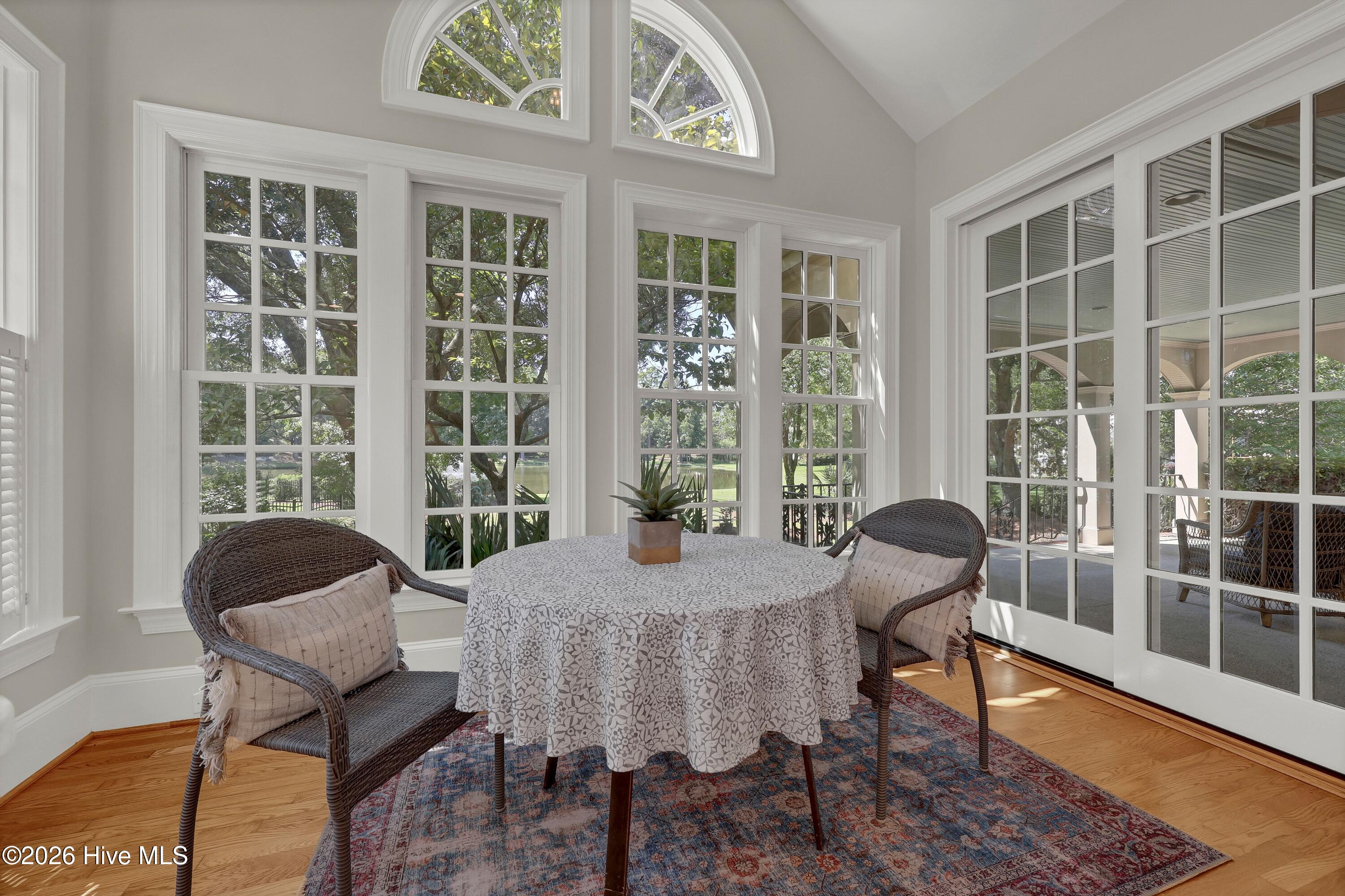 1431 Quadrant Circle Property Photo 20