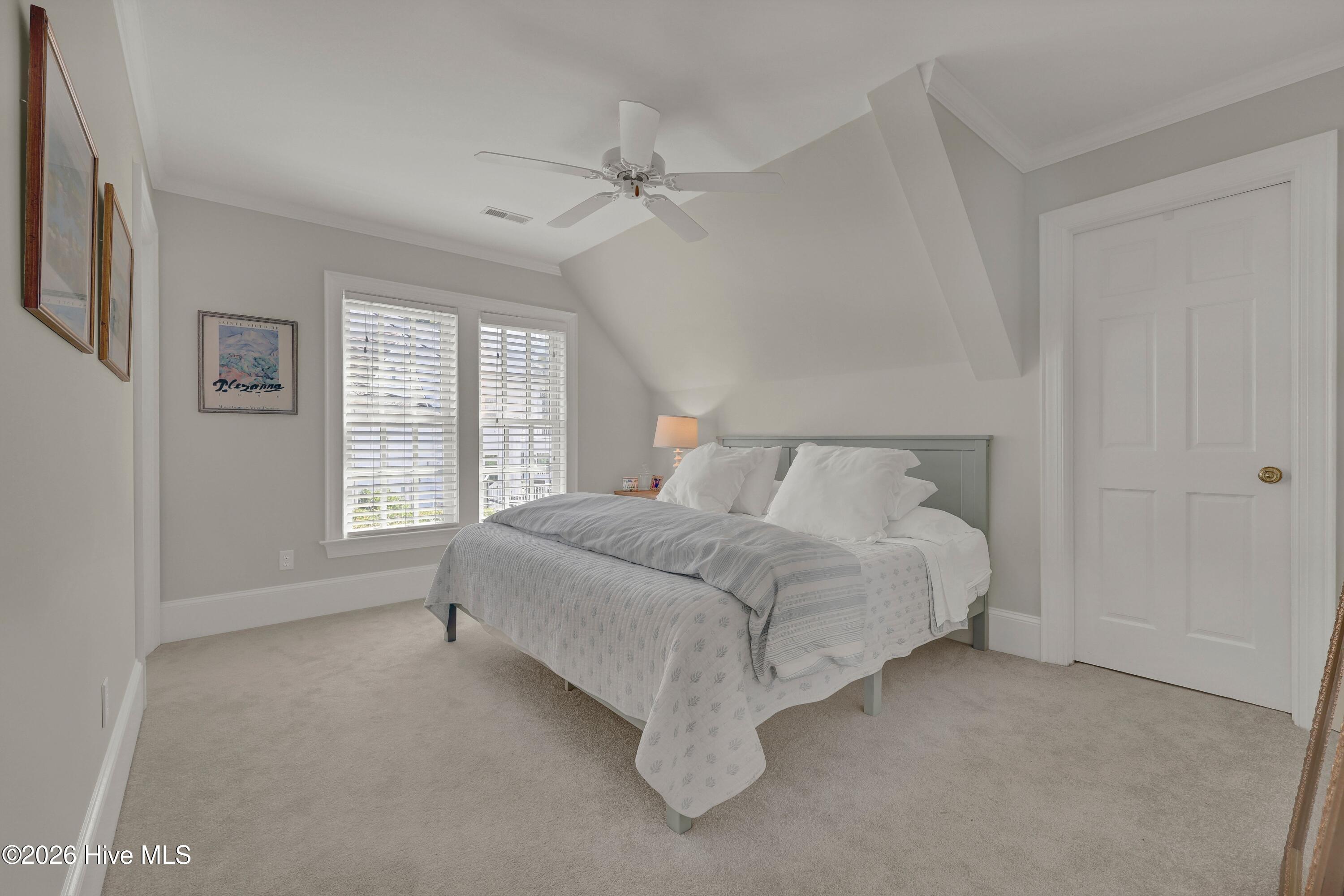1431 Quadrant Circle Property Photo 26