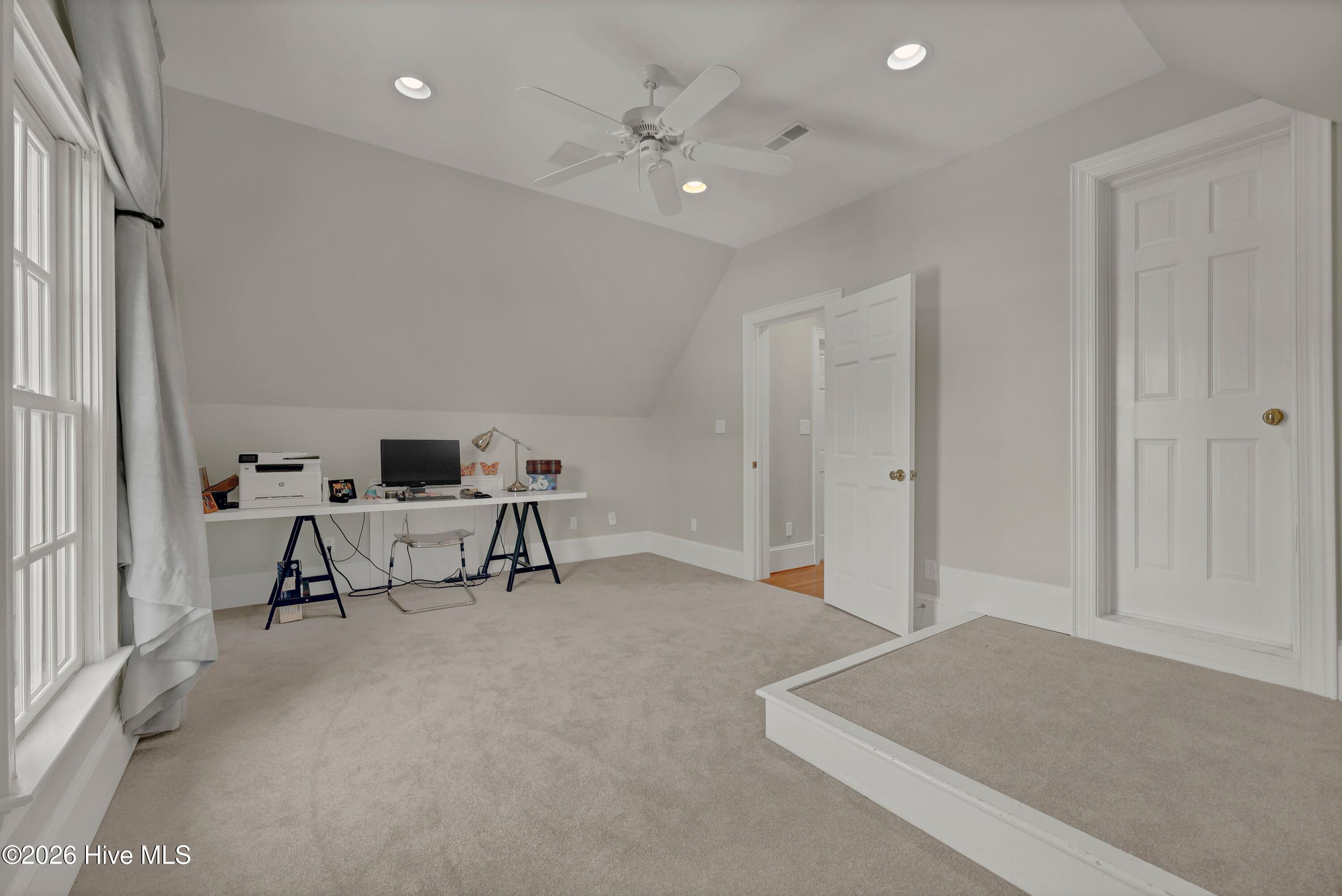 1431 Quadrant Circle Property Photo 33