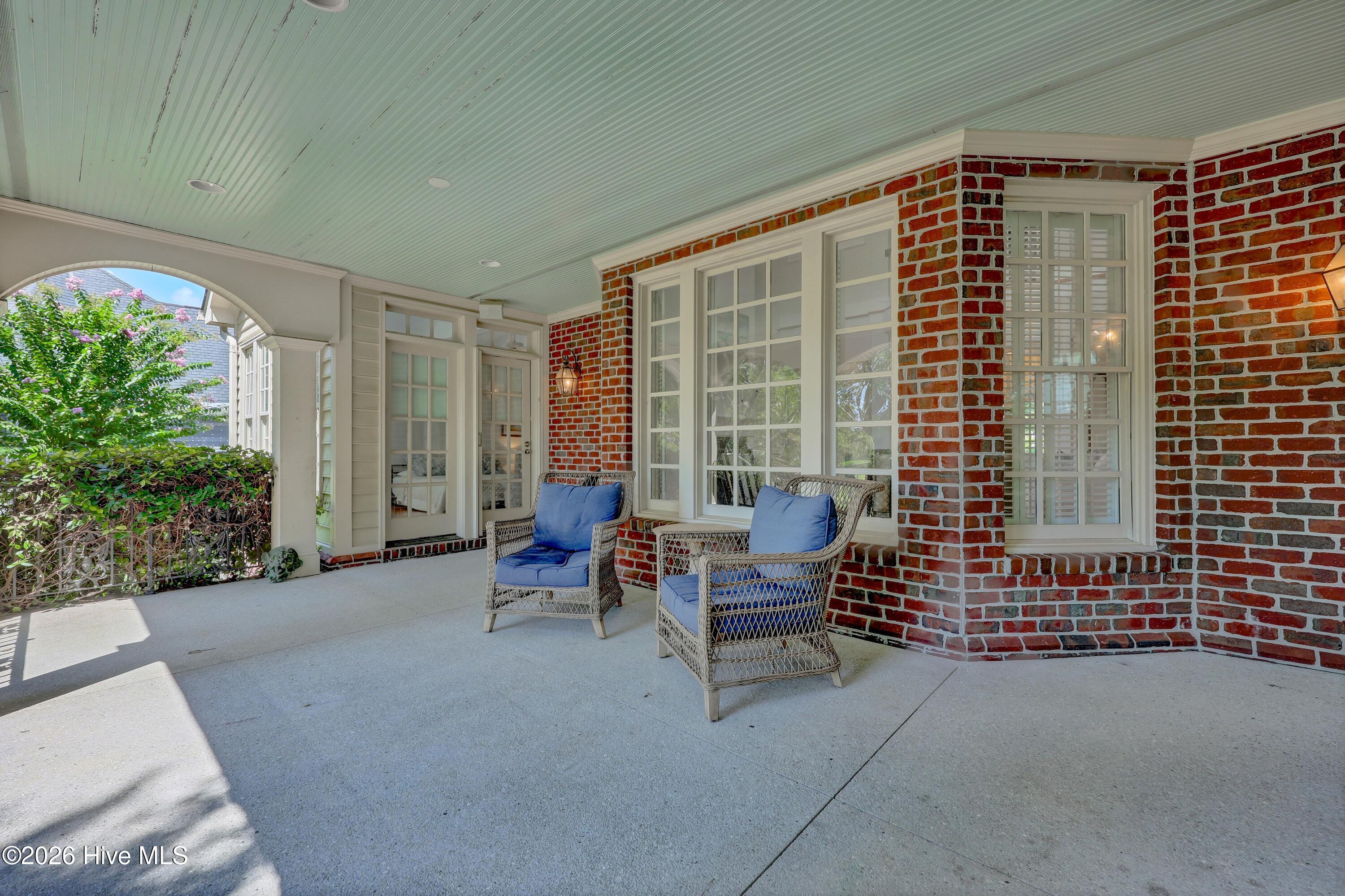 1431 Quadrant Circle Property Photo 37