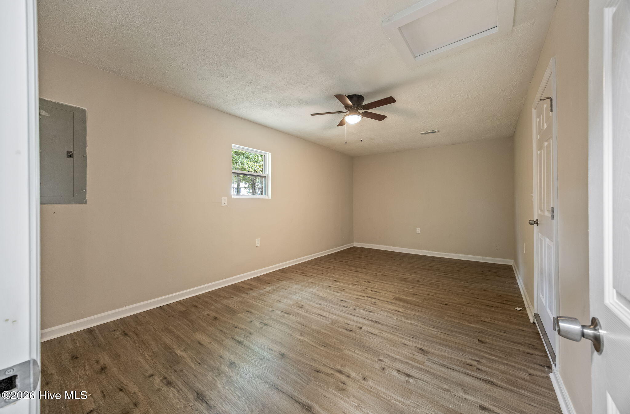 2511 Kensington Drive W Property Photo 16