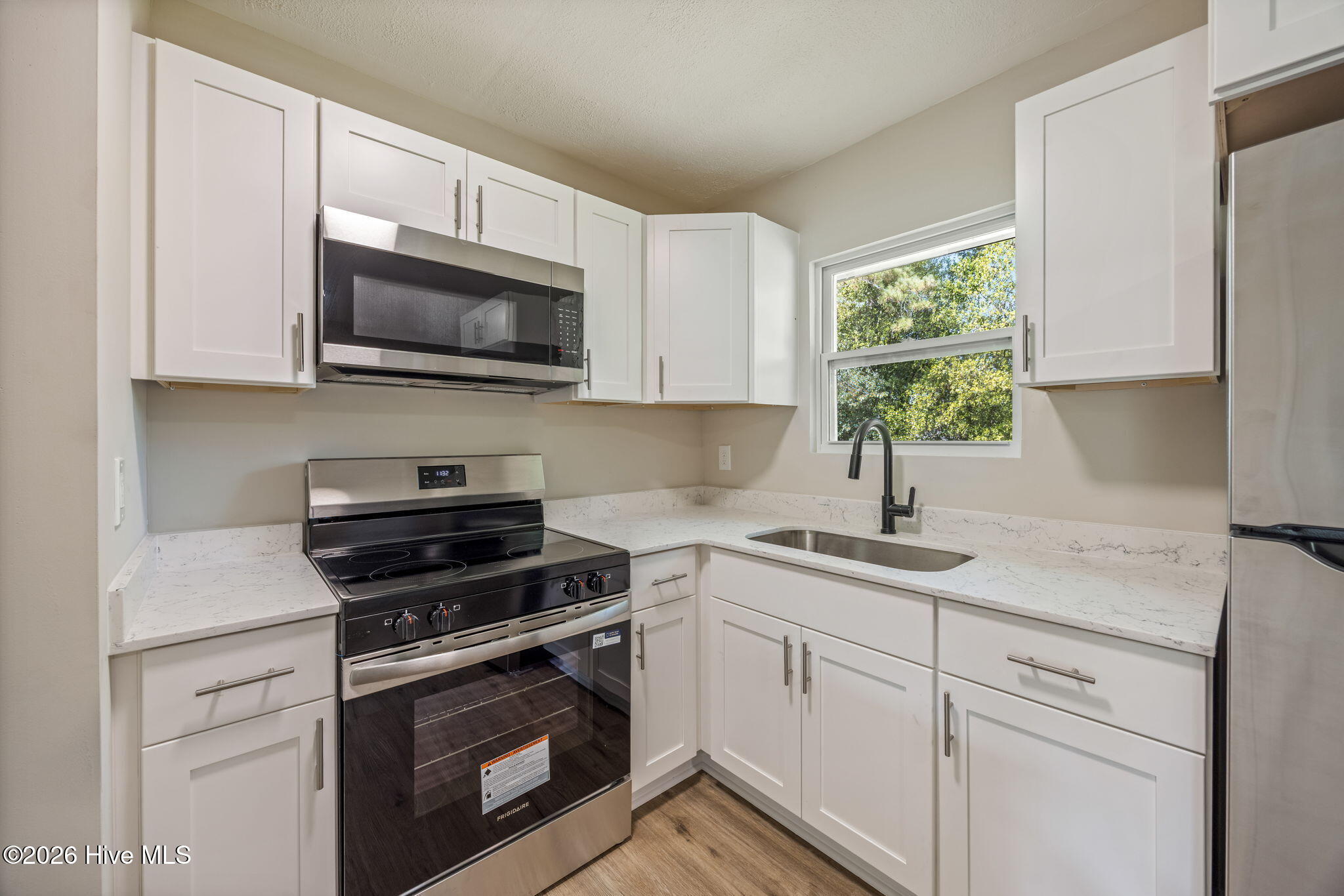 2511 Kensington Drive W Property Photo 21