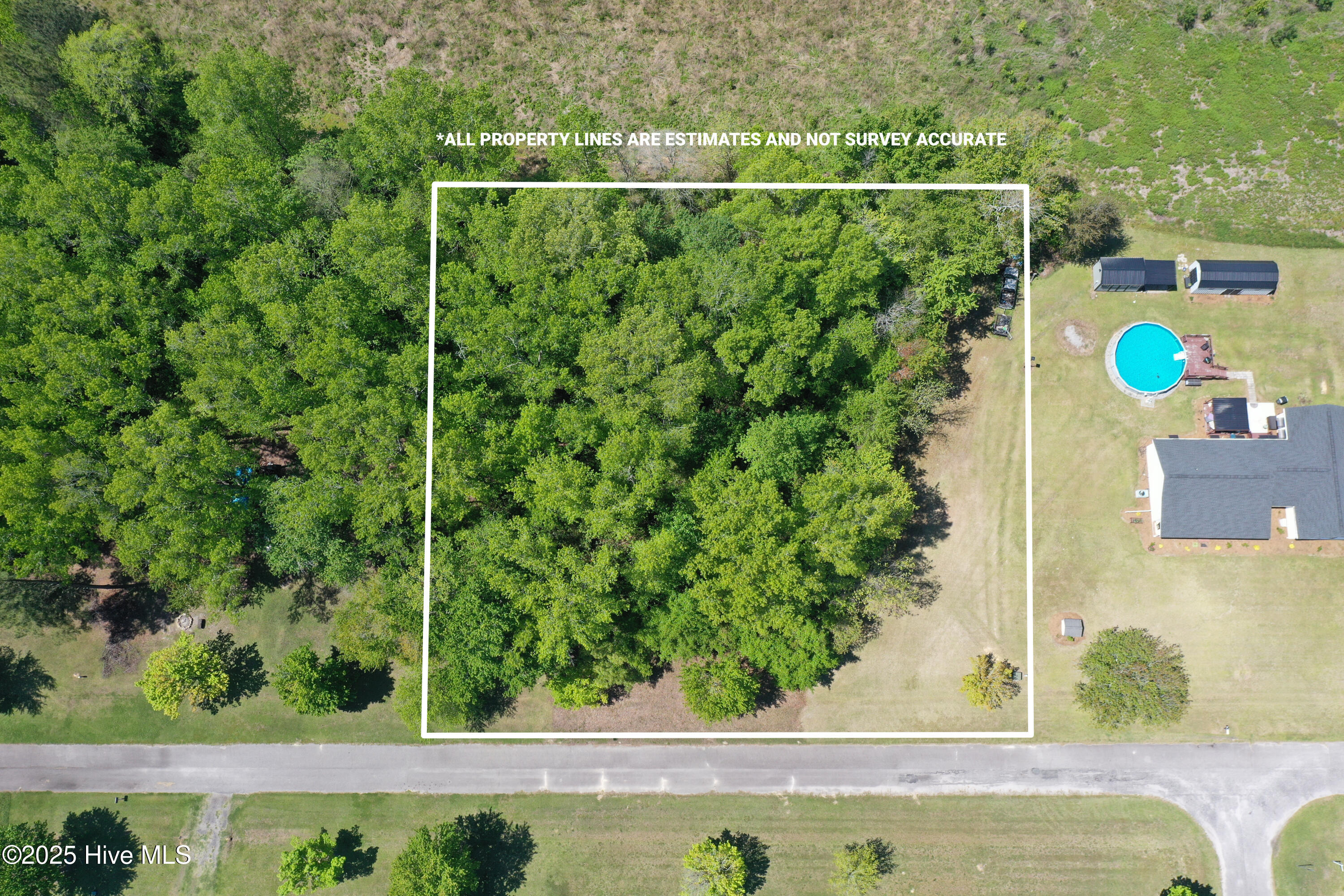 128 Maple Drive Property Photo 3