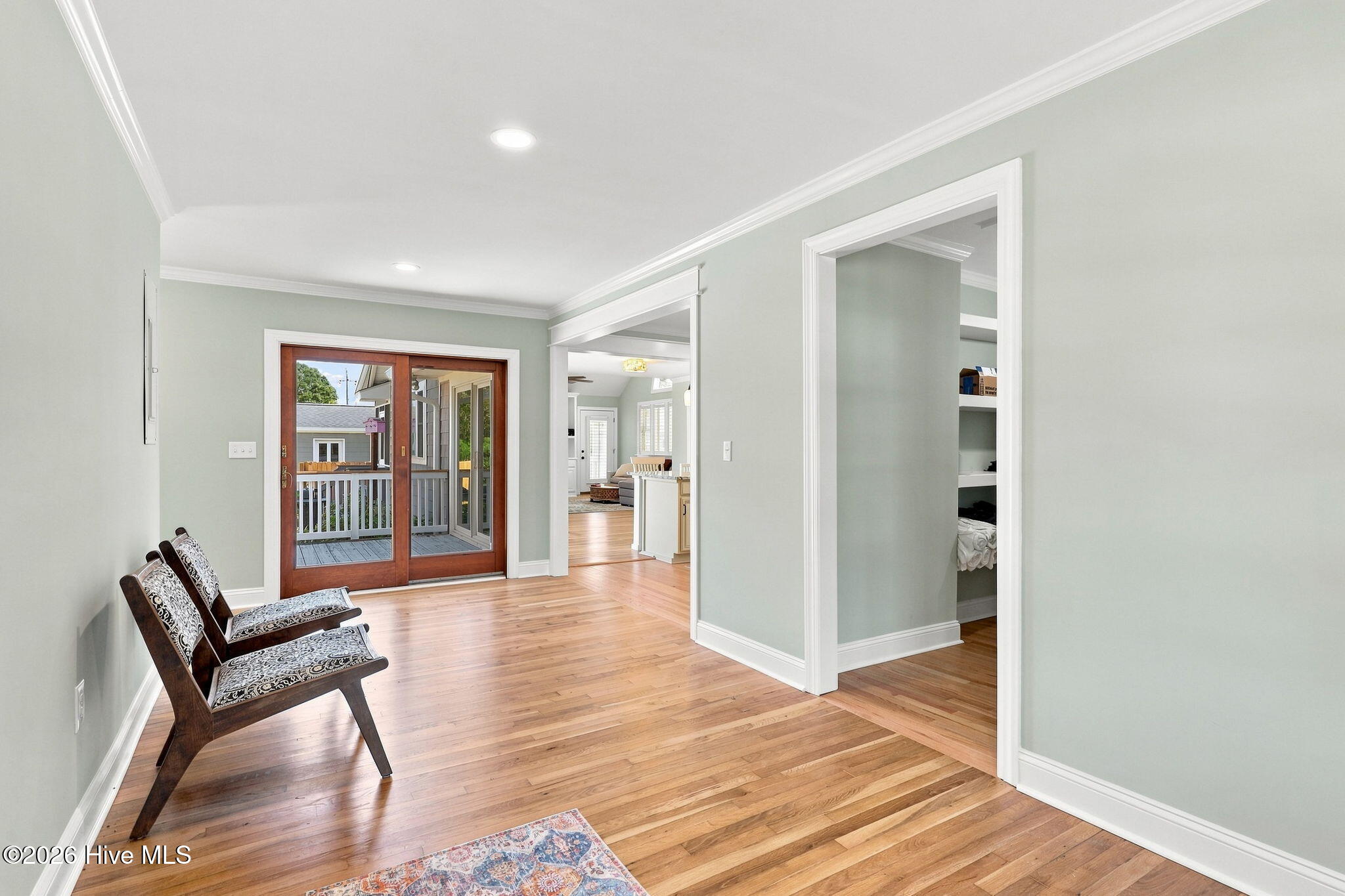 602 W Broad Street Property Photo 6