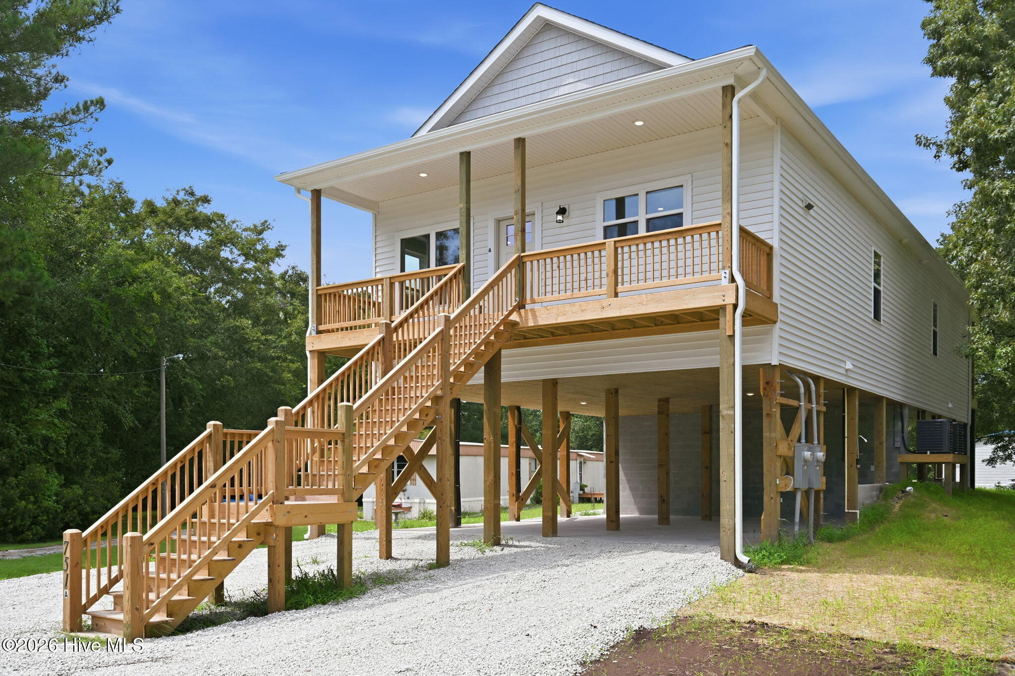 751 Driftwood Drive Property Photo 3