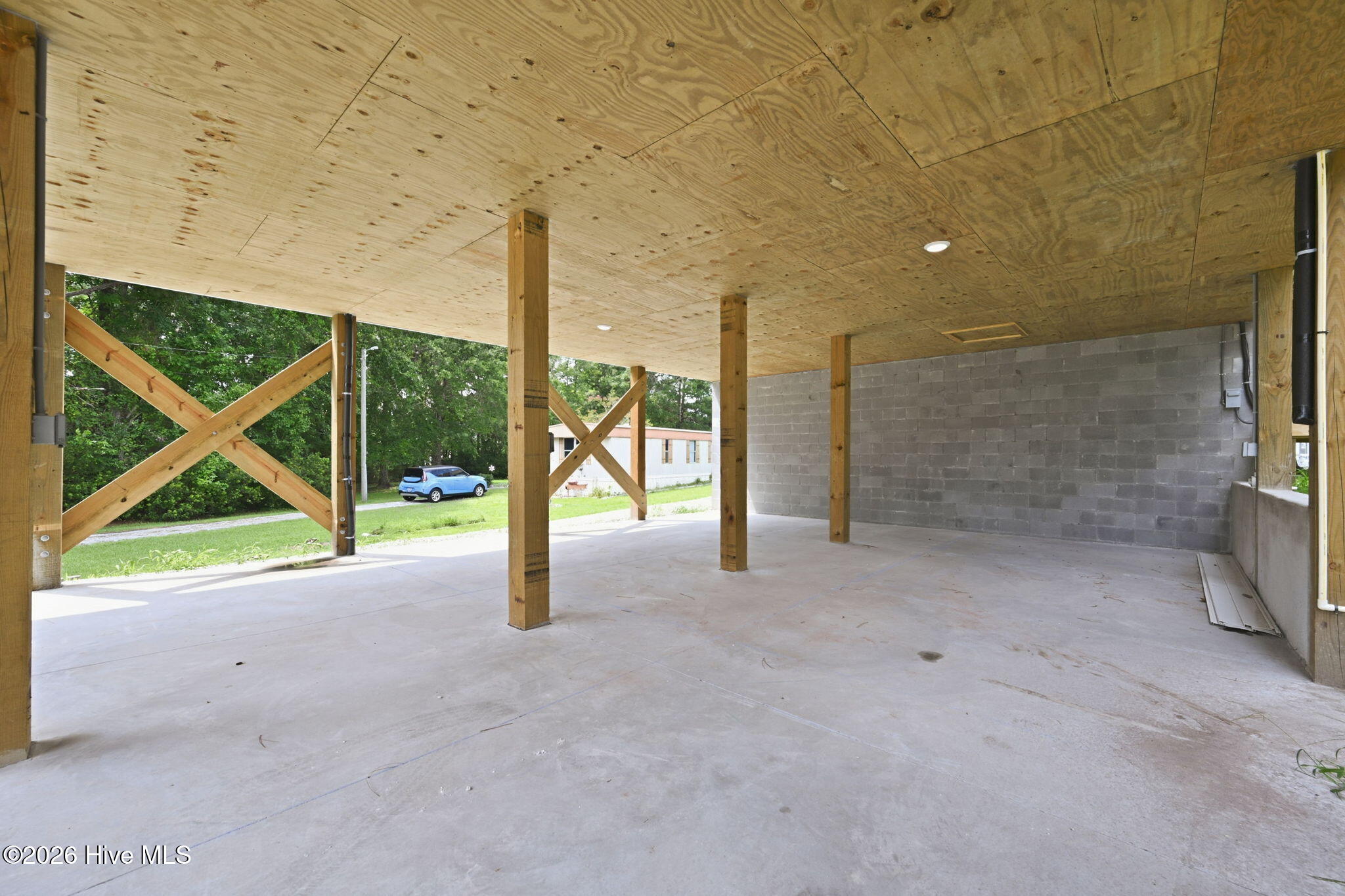 751 Driftwood Drive Property Photo 7