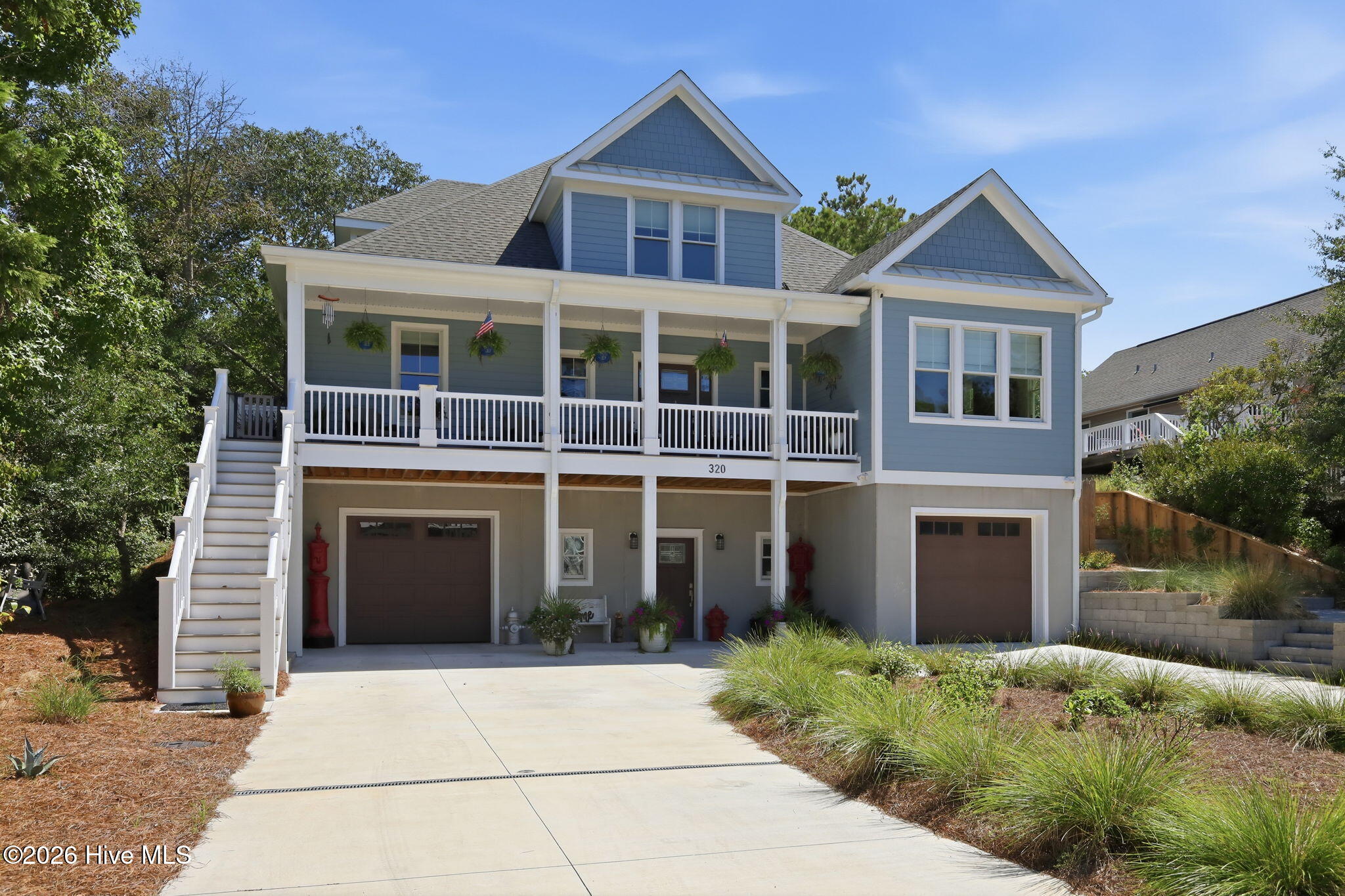 320 Cape Lookout Loop Property Photo 3