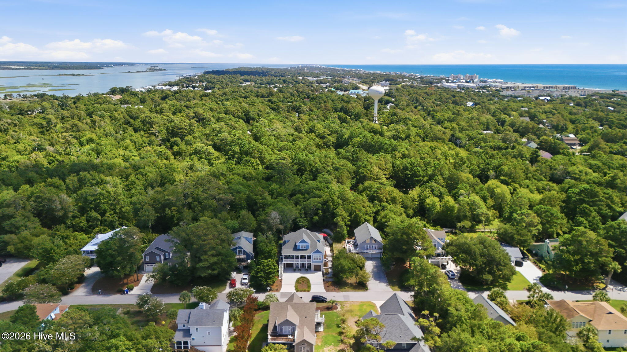 320 Cape Lookout Loop Property Photo 5
