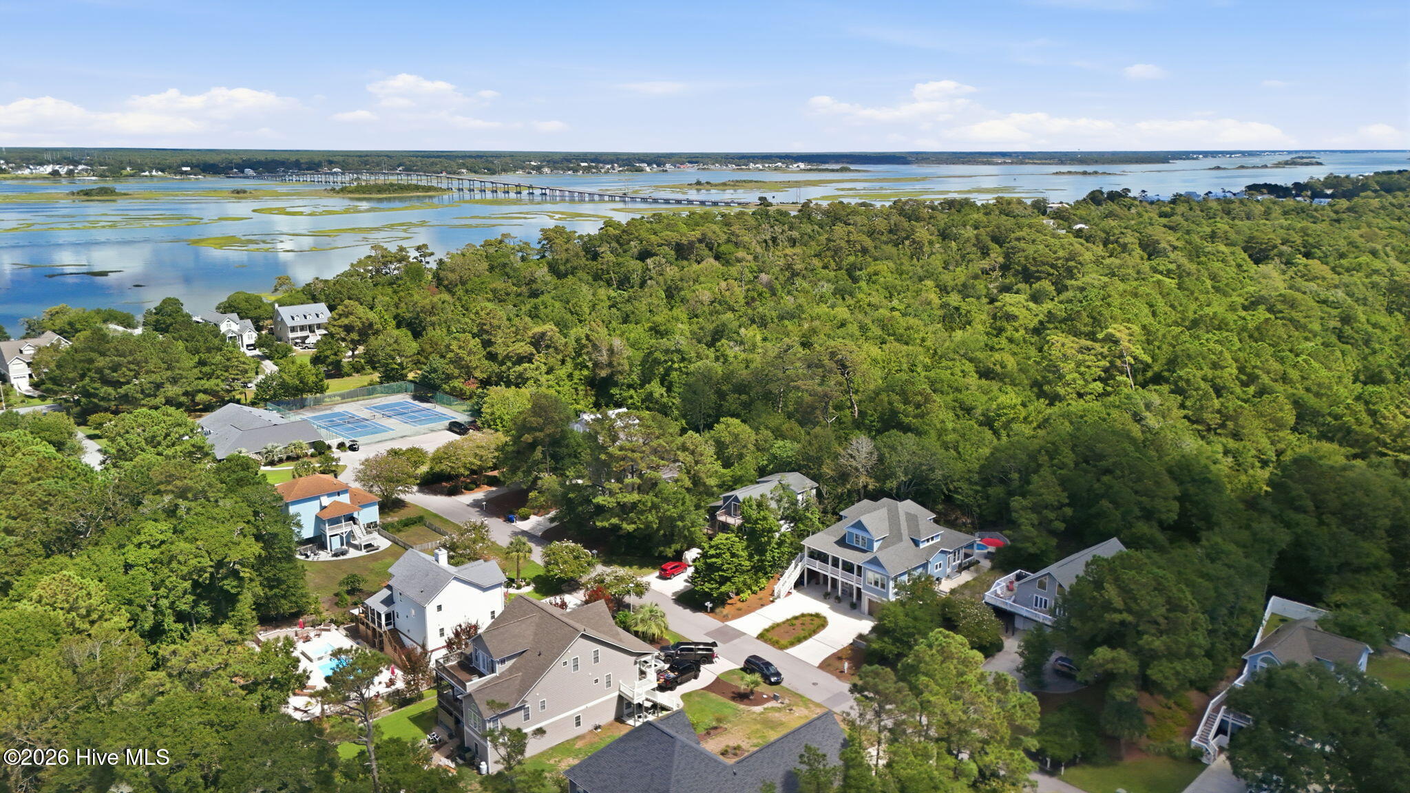 320 Cape Lookout Loop Property Photo 6