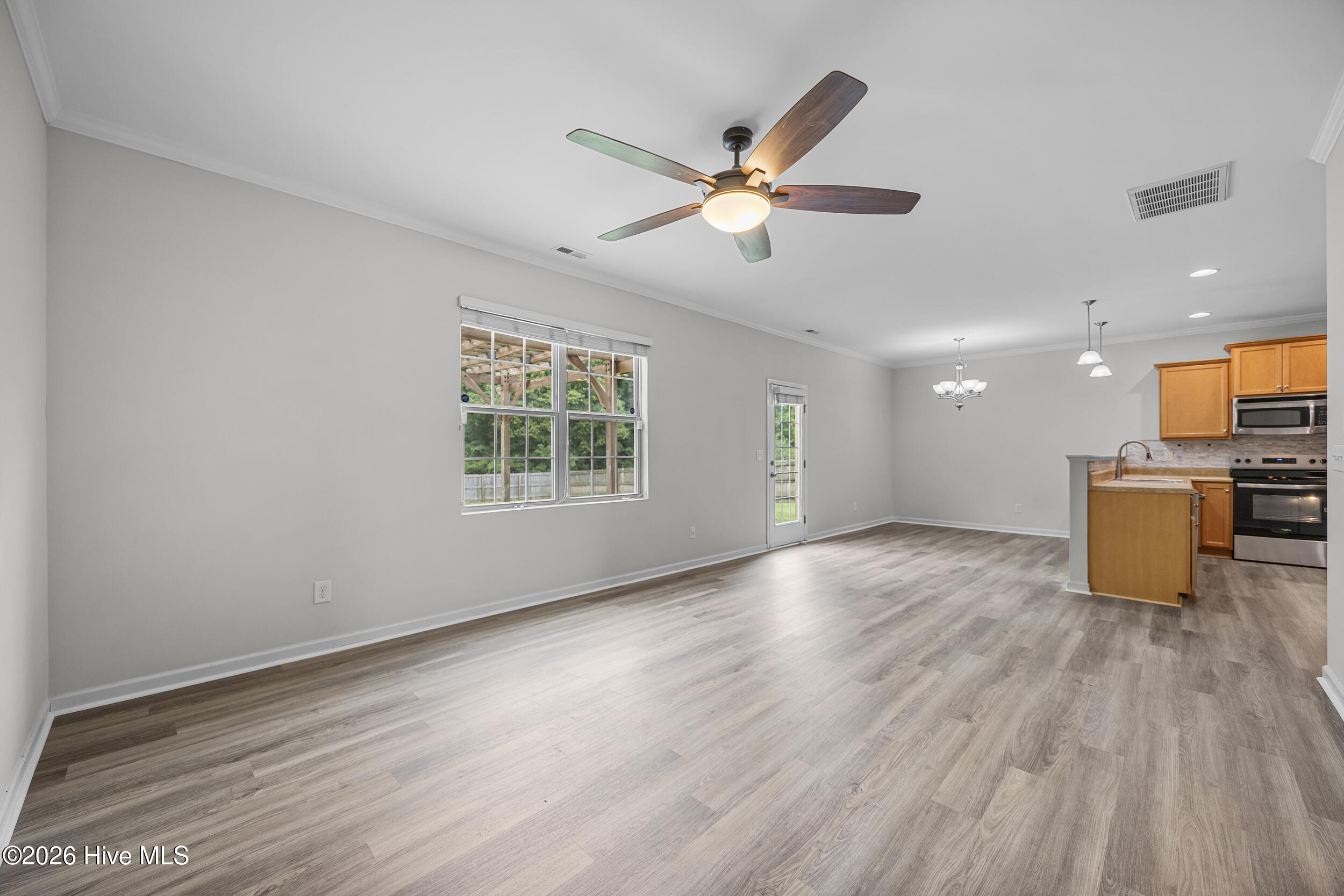 525 Shelmore Lane Property Photo 13