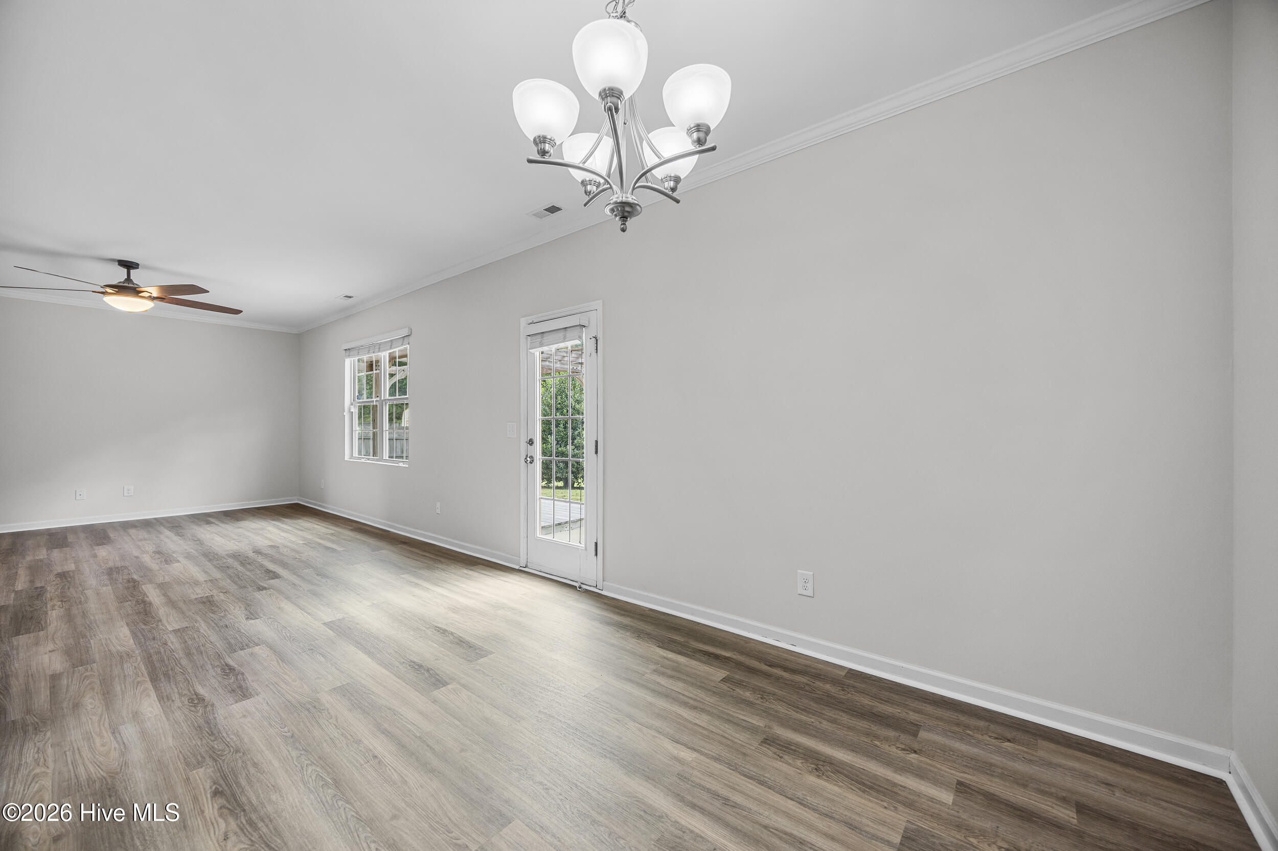 525 Shelmore Lane Property Photo 16