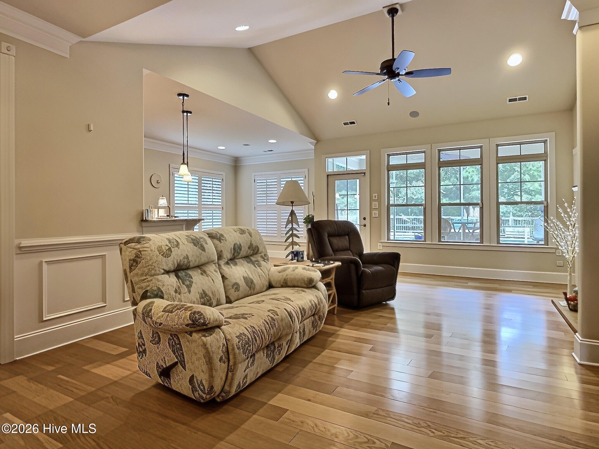 520 Laurinburg Road Property Photo 9