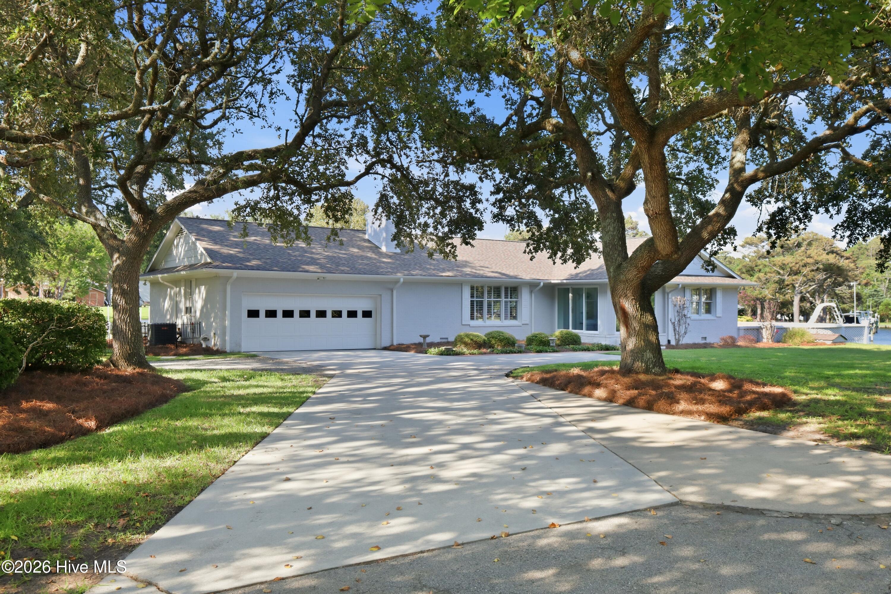 104 Sea Trace Lane Property Photo 2
