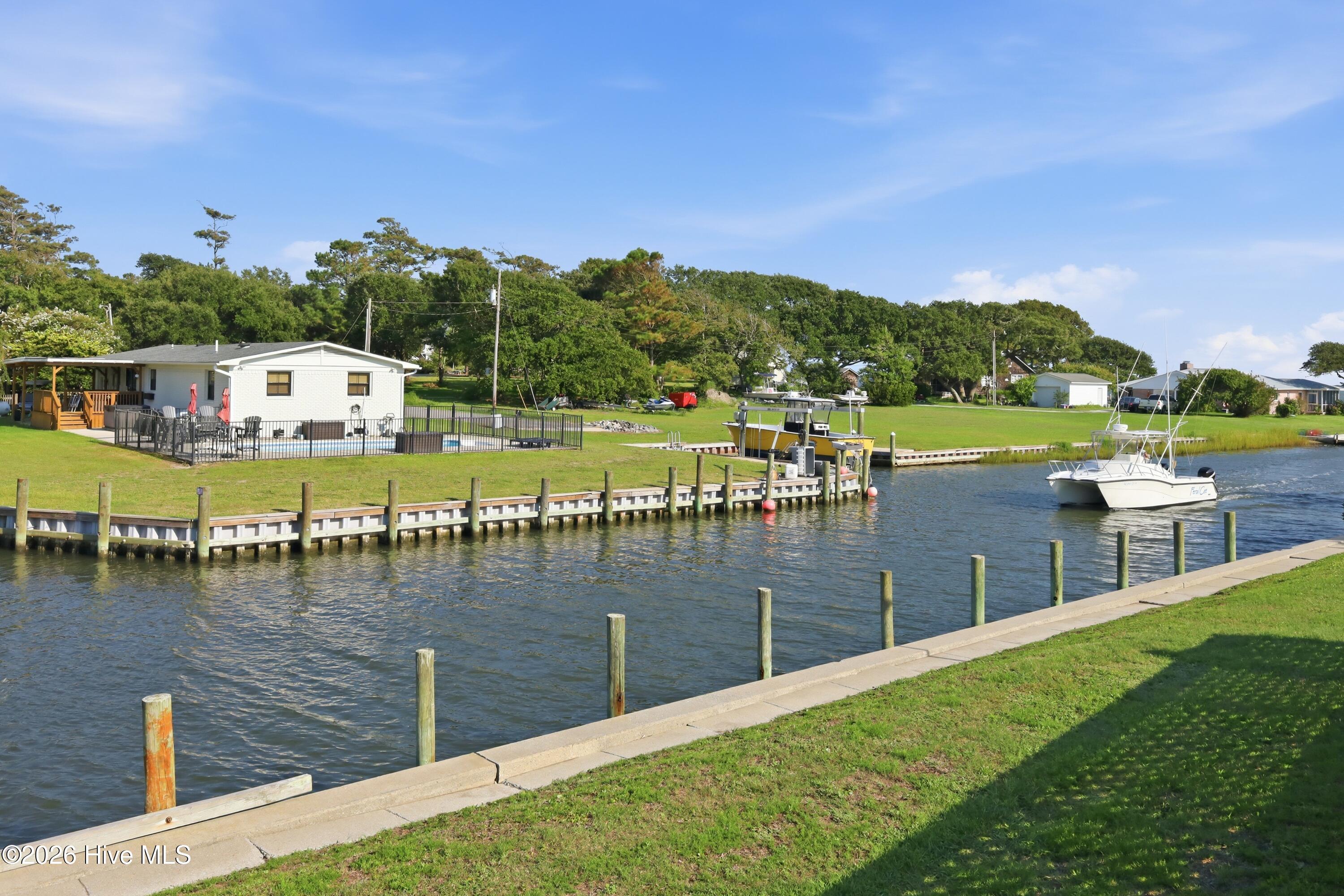 104 Sea Trace Lane Property Photo 3