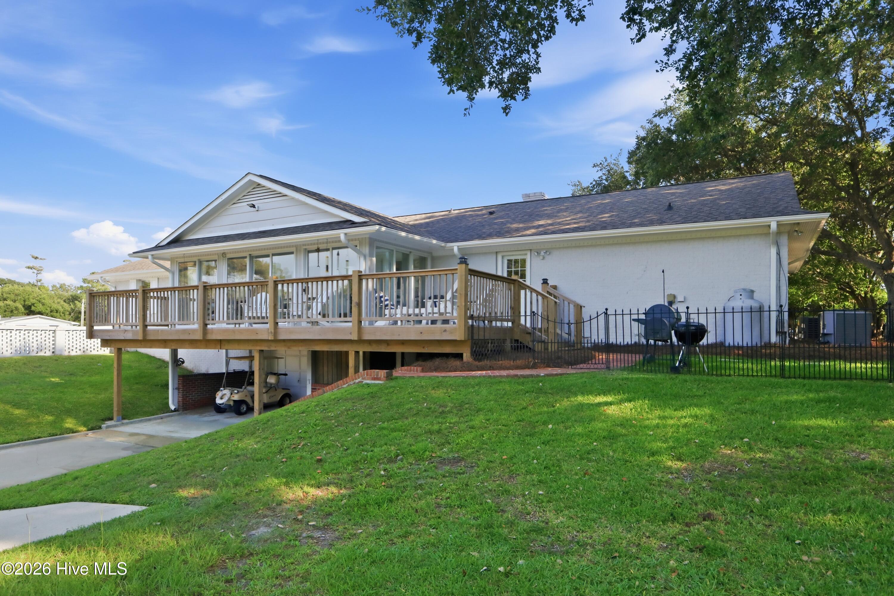 104 Sea Trace Lane Property Photo 6