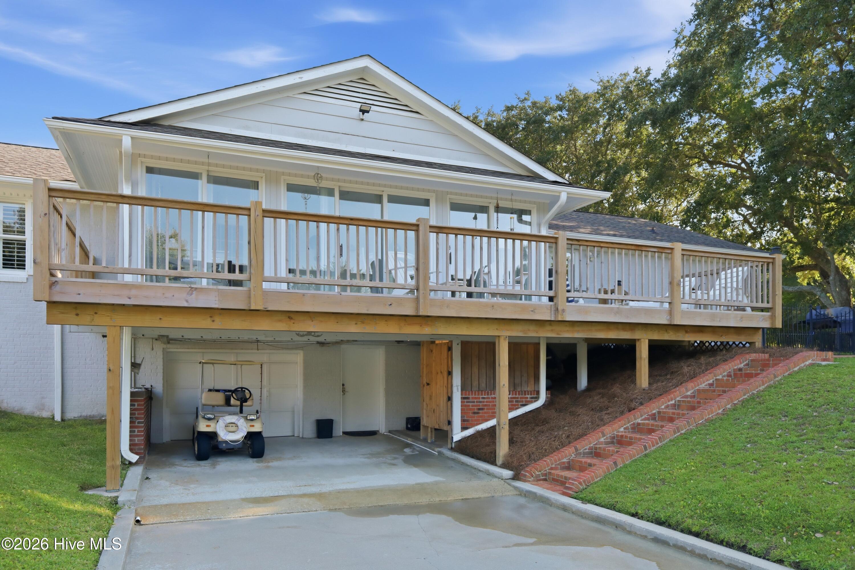 104 Sea Trace Lane Property Photo 8
