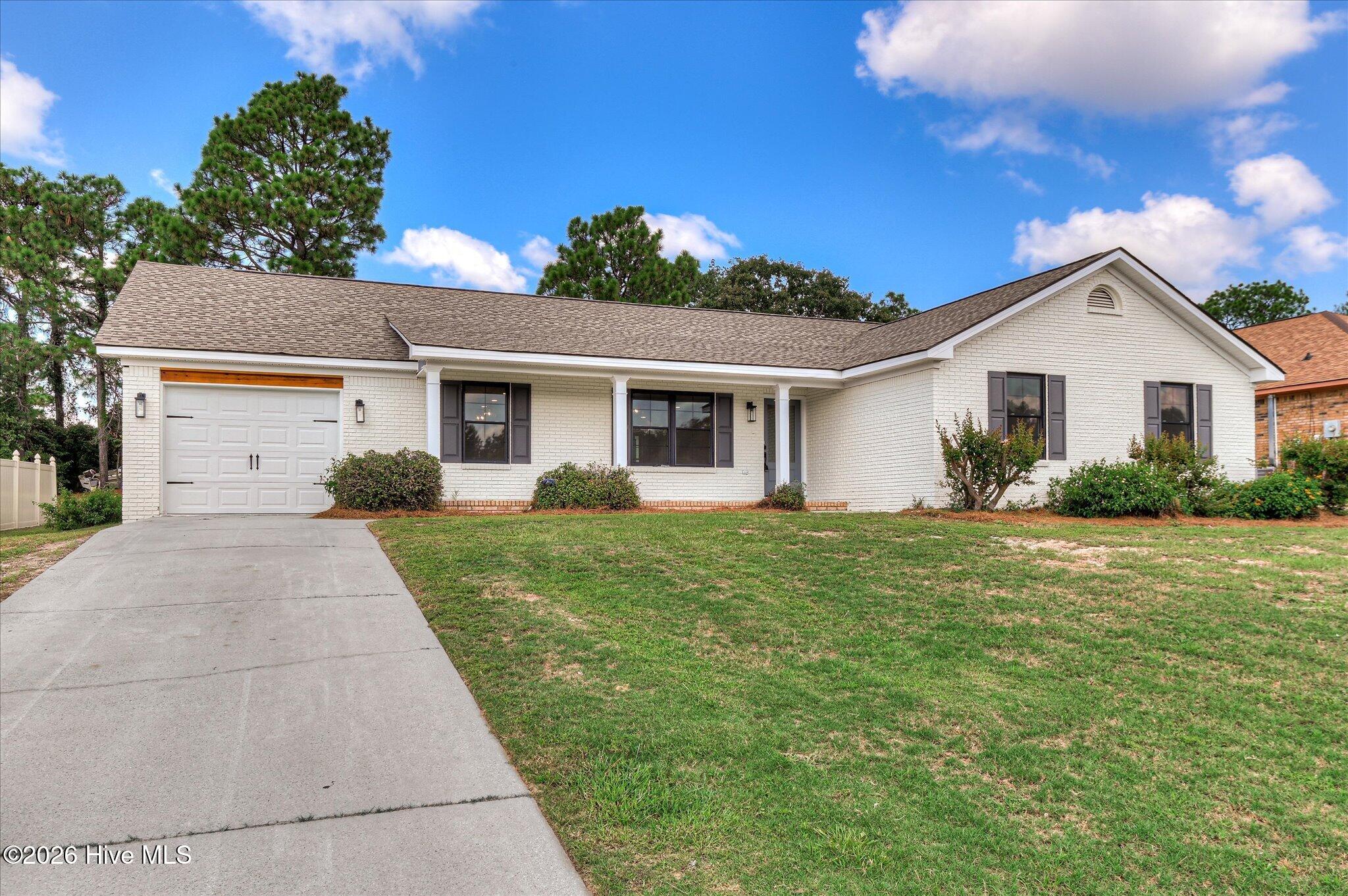 3914 Crest Drive Property Photo 2