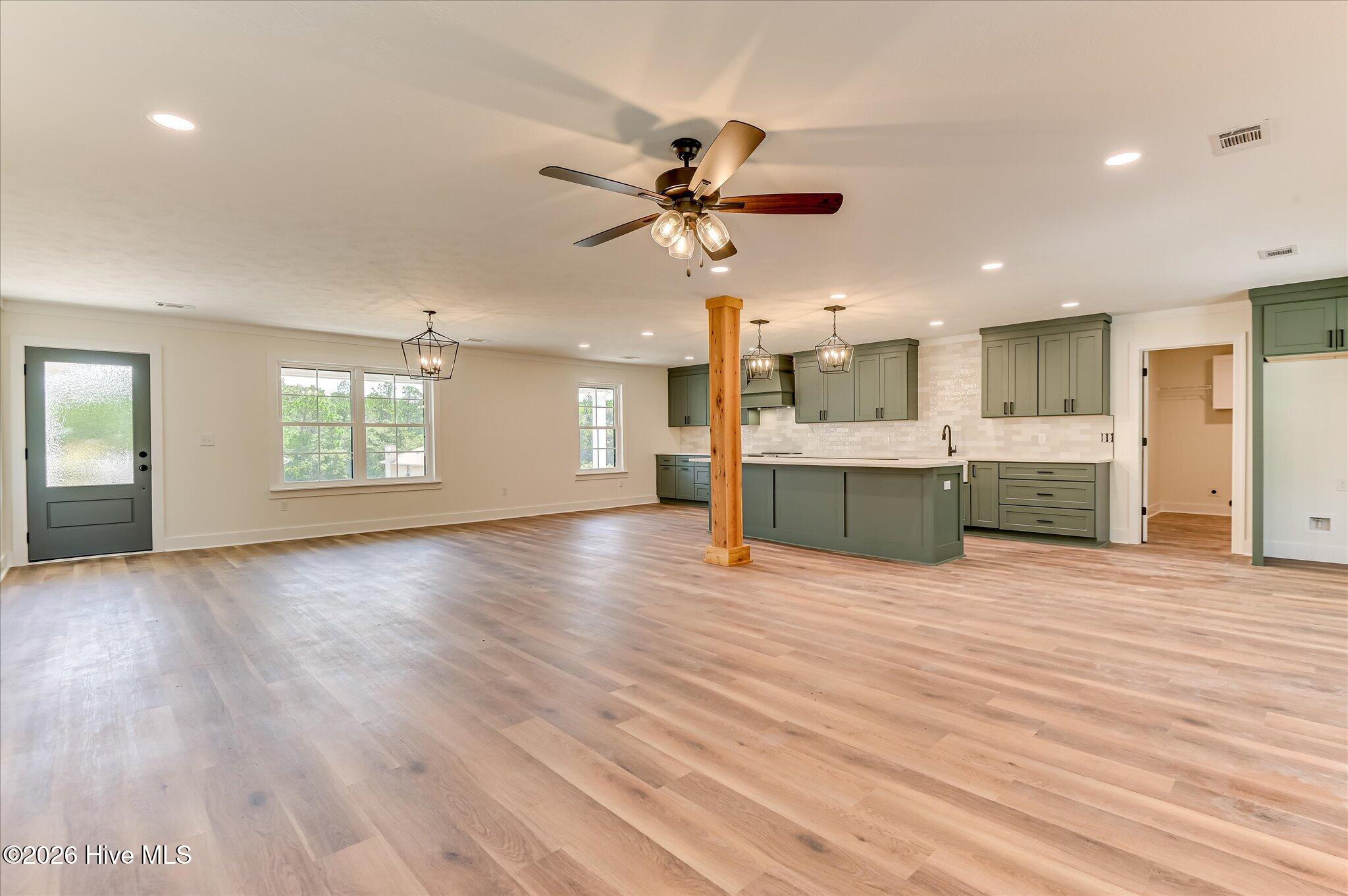 3914 Crest Drive Property Photo 10