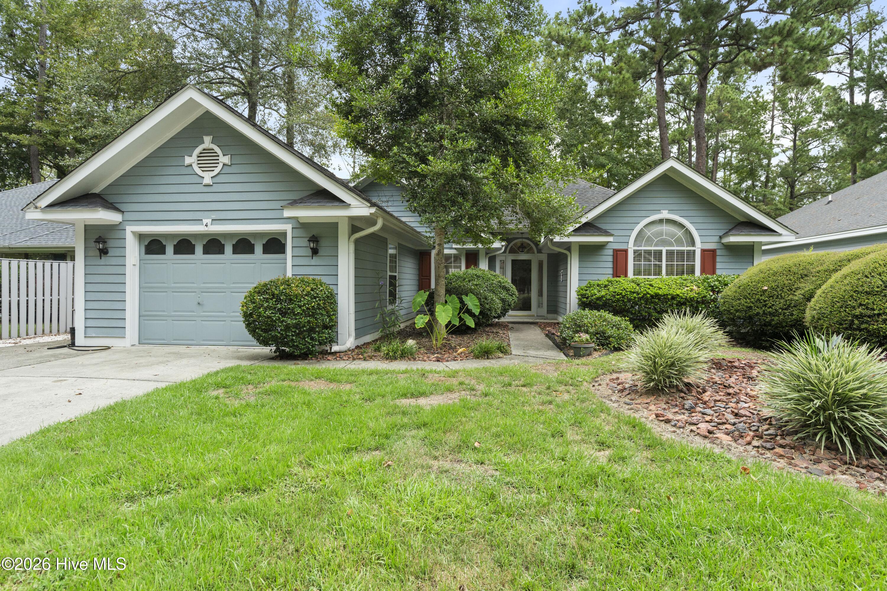 4 Northwest Drive Property Photo 1